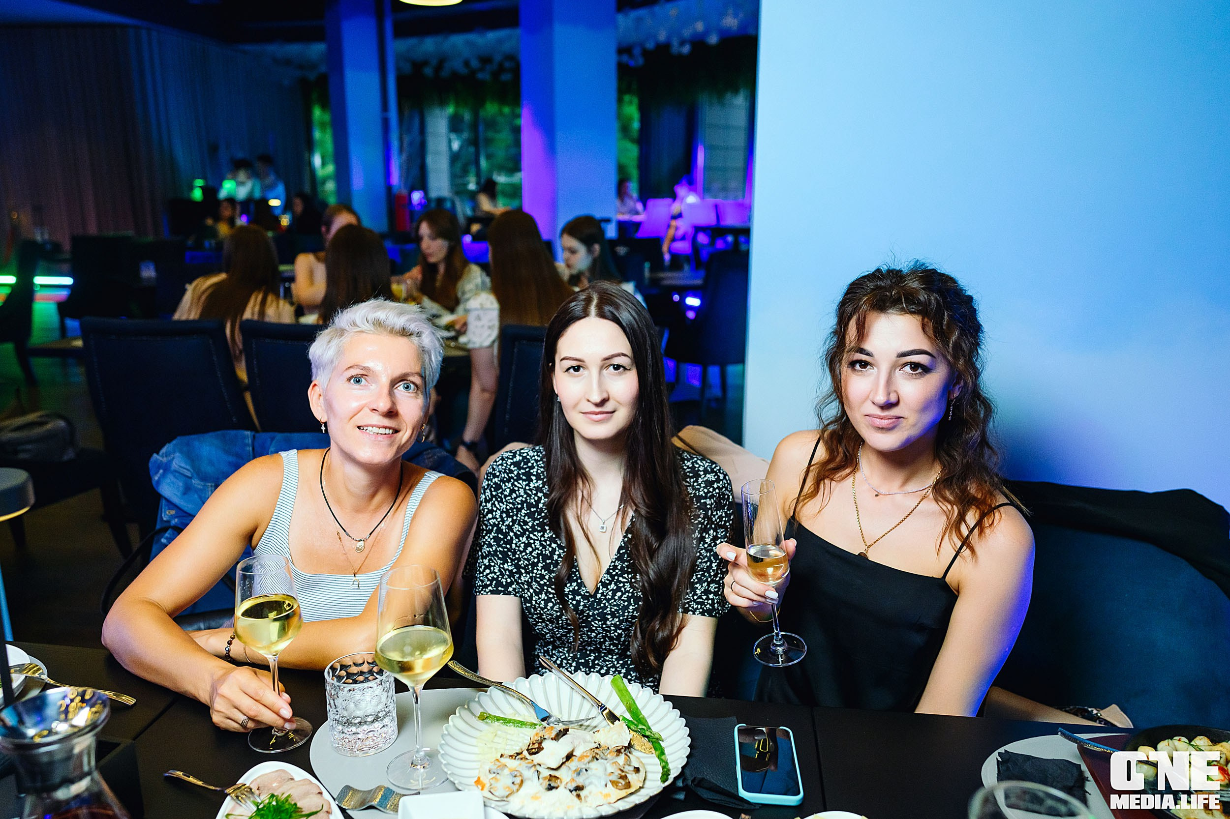 Вечеринка в ресторане Океан. One Media Life: фоторепортажи, фотоотчеты с мероприятий и заведений