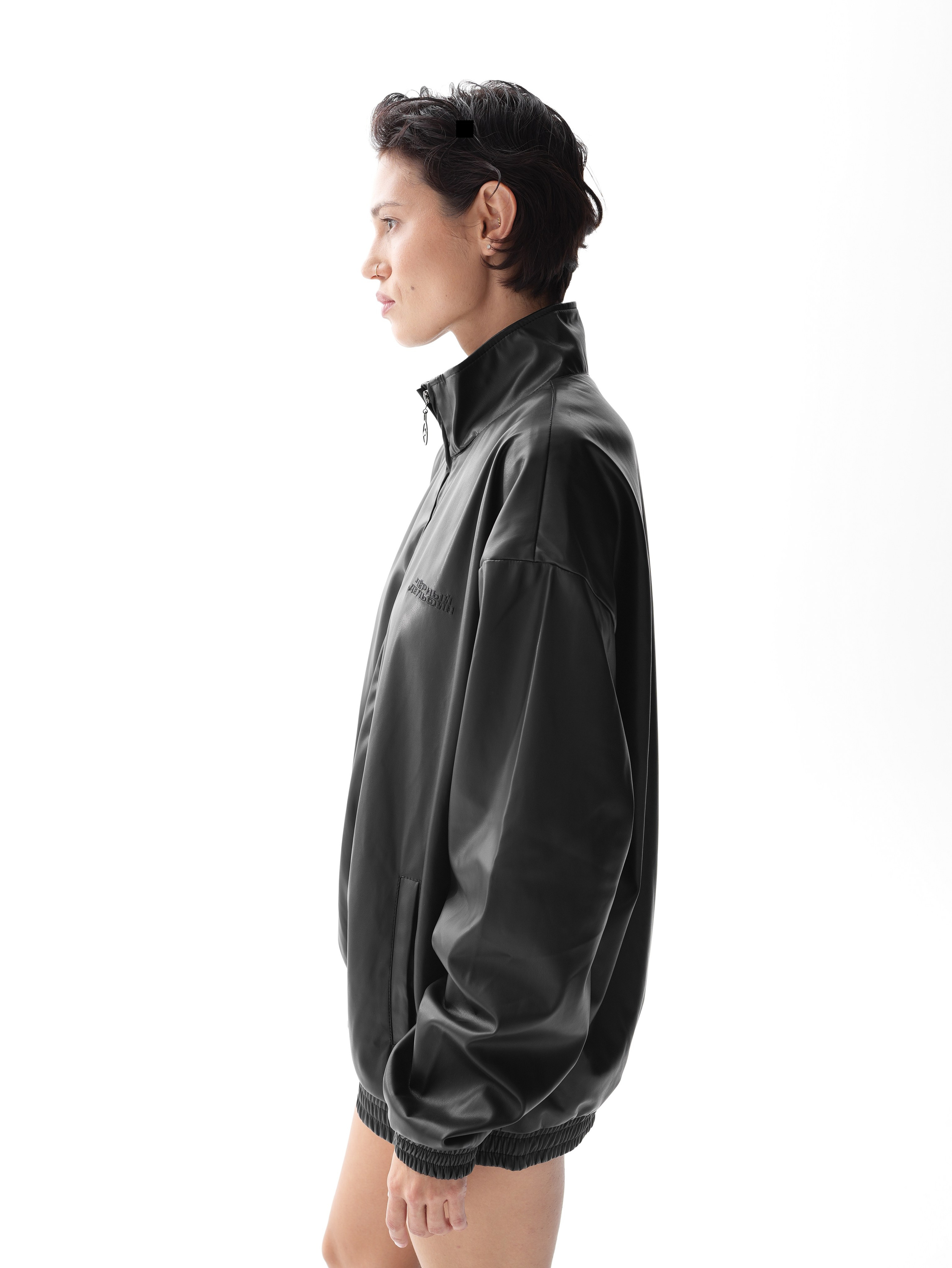 ЧЕРНЫЙ ДЕЛЬФИН каталог. Wish Films — Фото и видео для брендов и личных проектов | Фотограф и видеограф