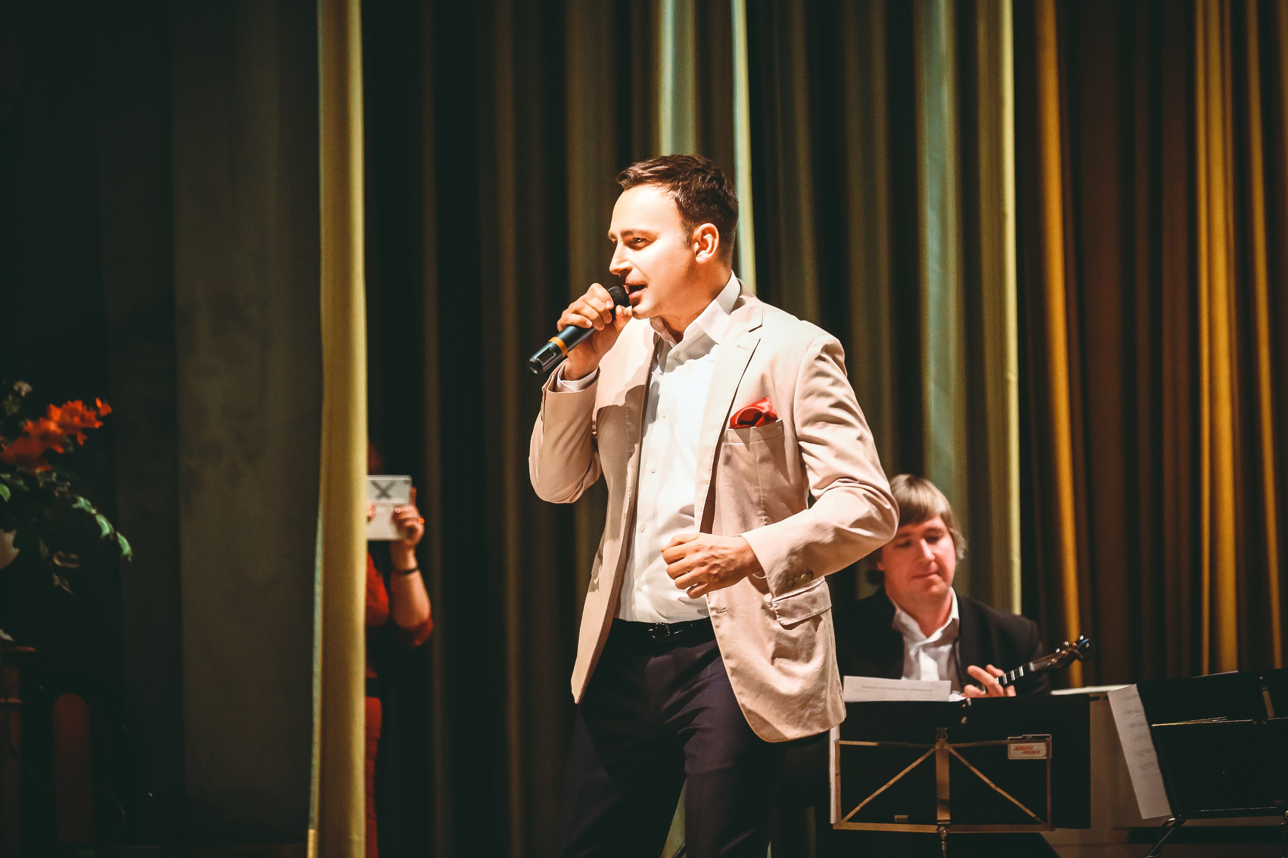 Концерт в ЦДУ 31.10.2019. Дарья Письменюк / Darya Leitstern — фотограф, музыкант, журналист, путешественник