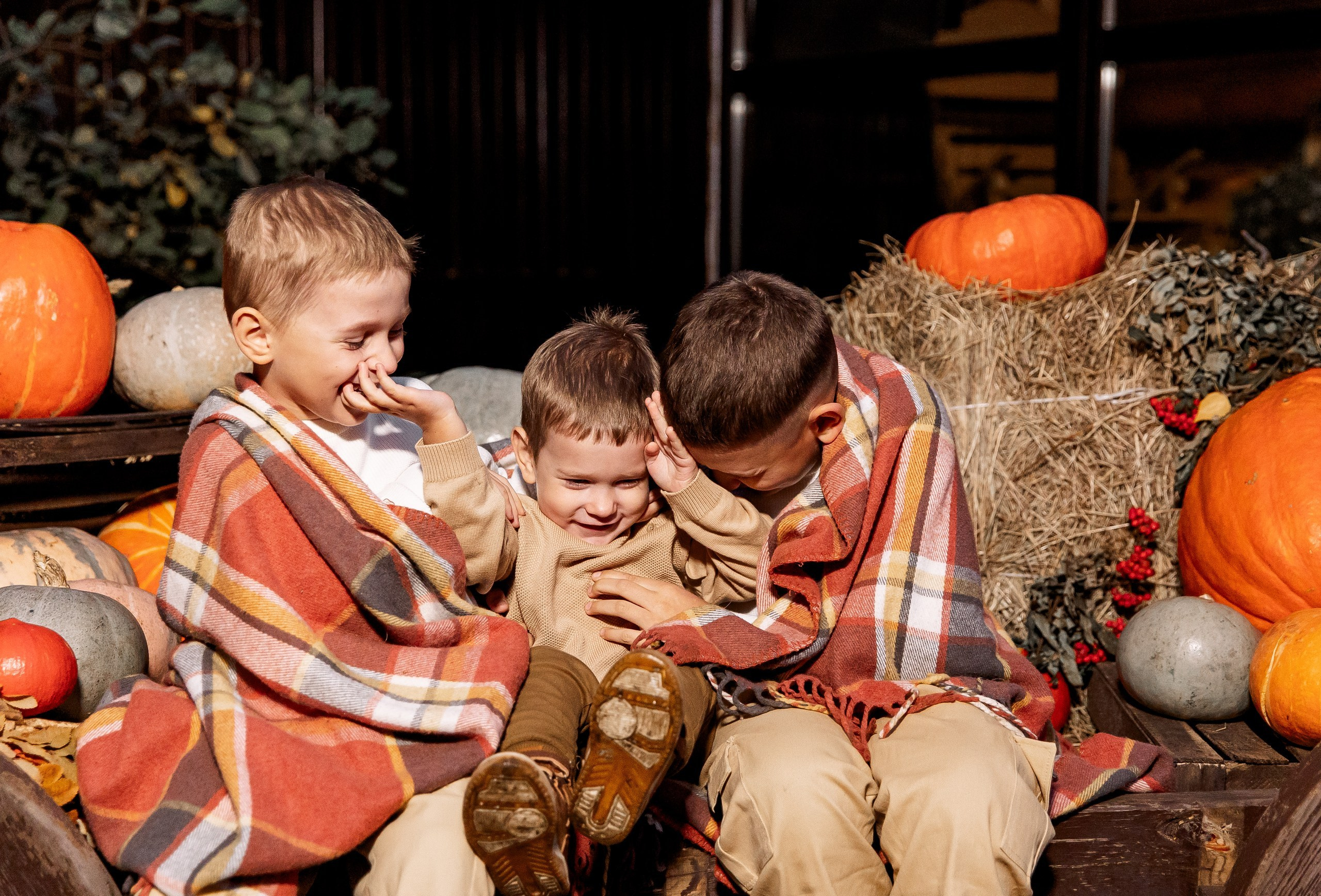 Эдуард и Дарья с сыновьями. Свадебный и семейный фотограф в Челябинске Юлия Ишимова