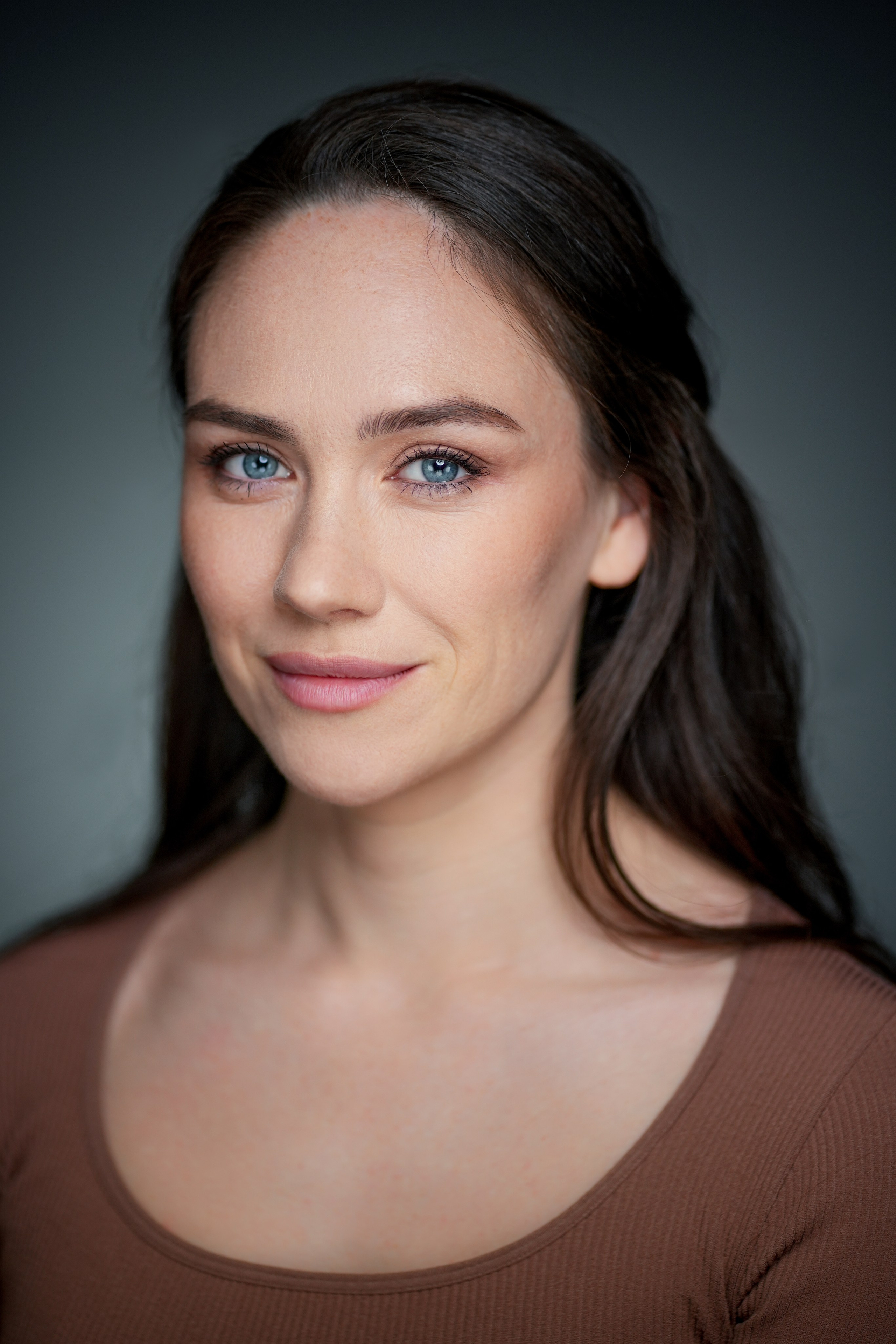Актриса Полина Ентинзон. Портретная съемка в Москве, студийный фотограф Игорь Фомин
