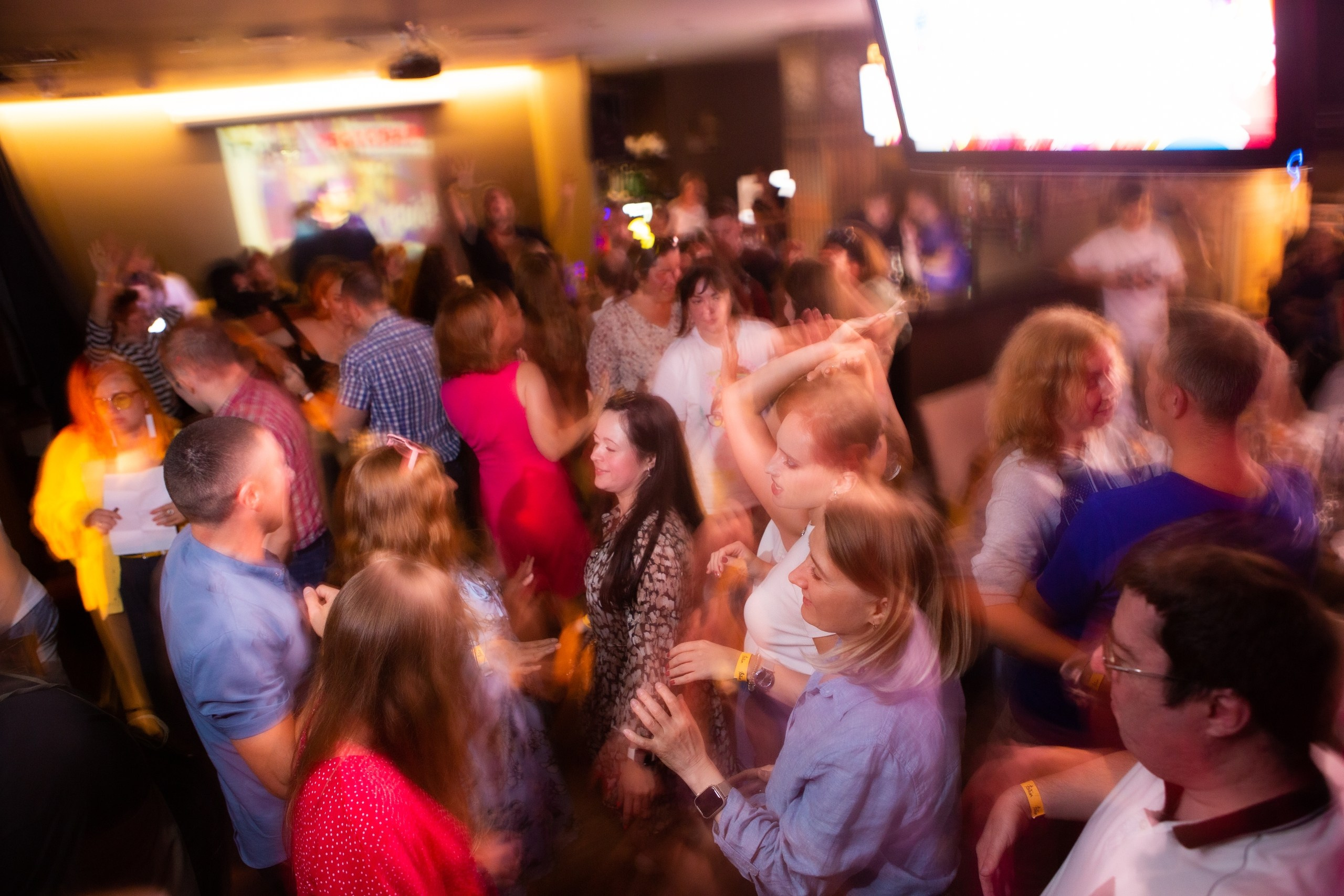 Лето, гуд бай! Клубная вечеринка | 25.08.23. Галерея Фантим