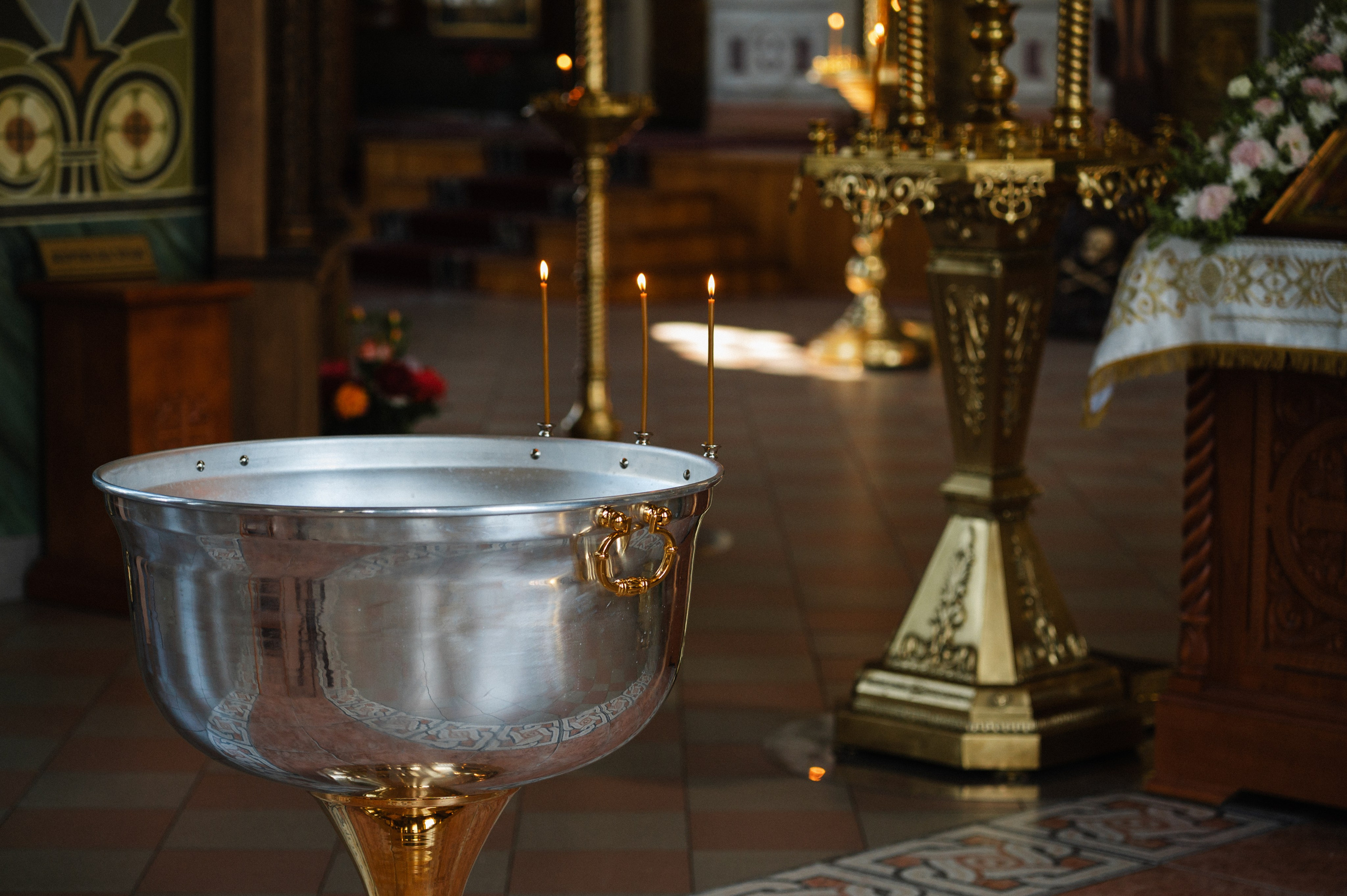 Таинство Крещения Дарьи (Храм Преполовения Пятидесятницы). Фотограф Ярута Оксана / Ростов-на-Дону