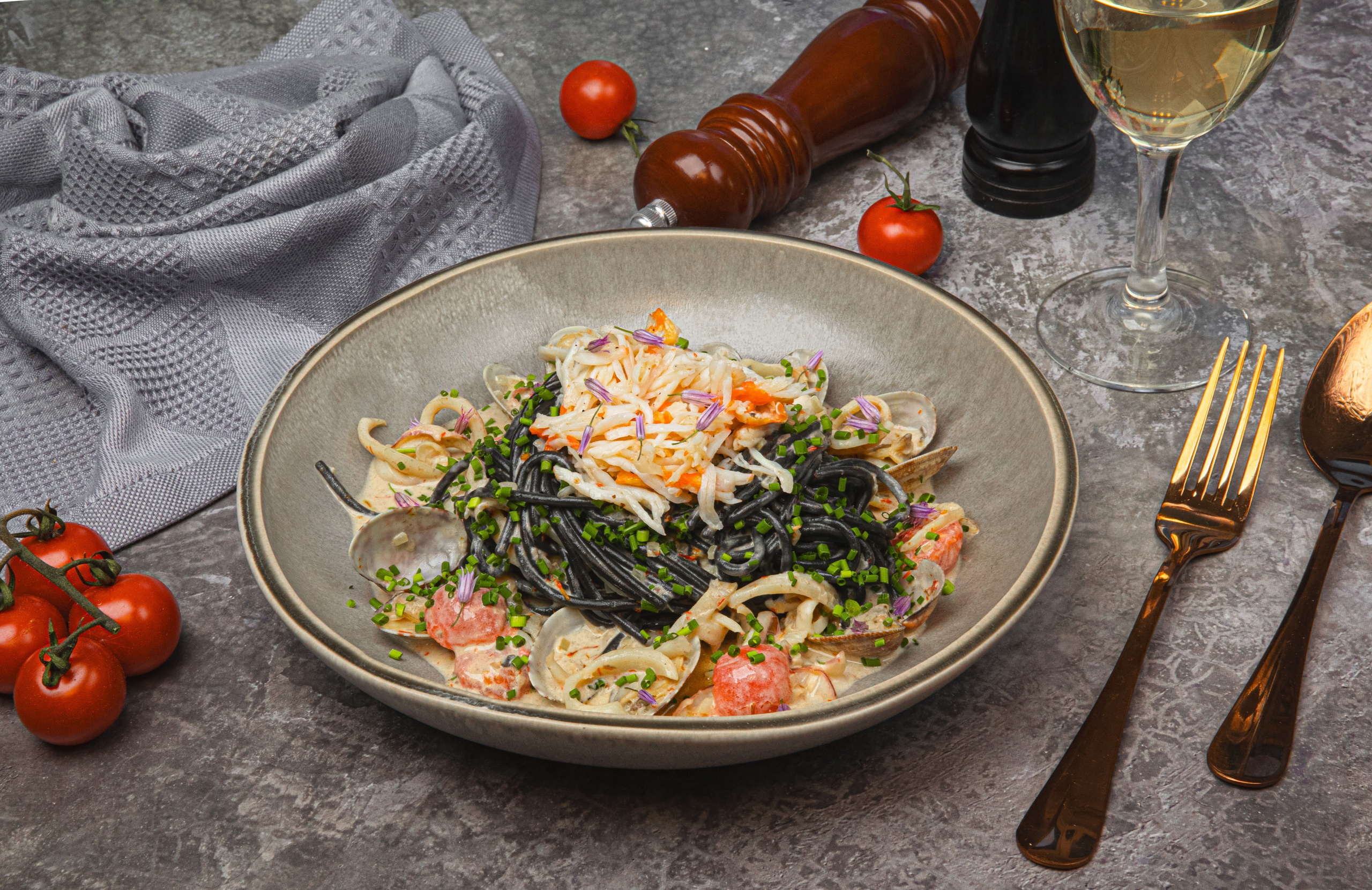 Художественная съёмка блюд с участием фуд-стилиста. Фуд-фотограф Илья Милоданов съемка в Москве и Московской области