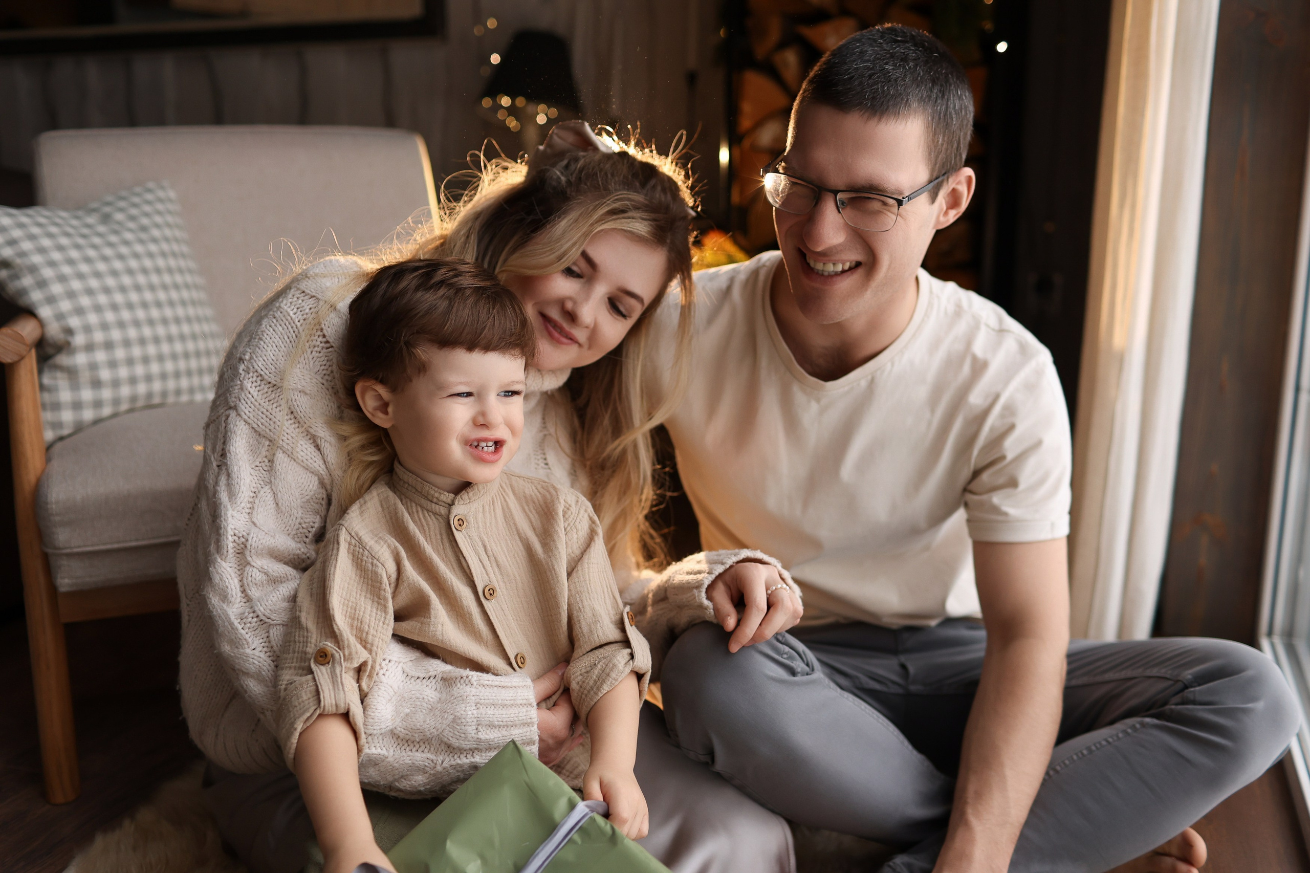Семейная новогодняя фотосессия в загородном доме. Фотограф Владимир Москва