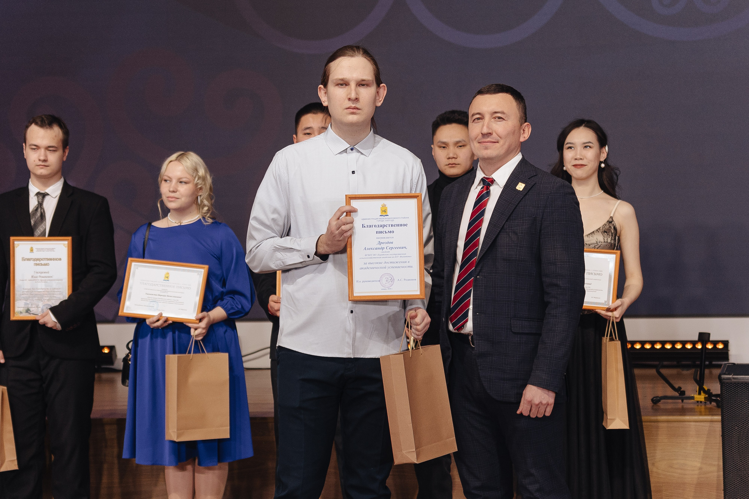 Студенческий бал. Свадебный и семейный фотограф в Улан-Удэ