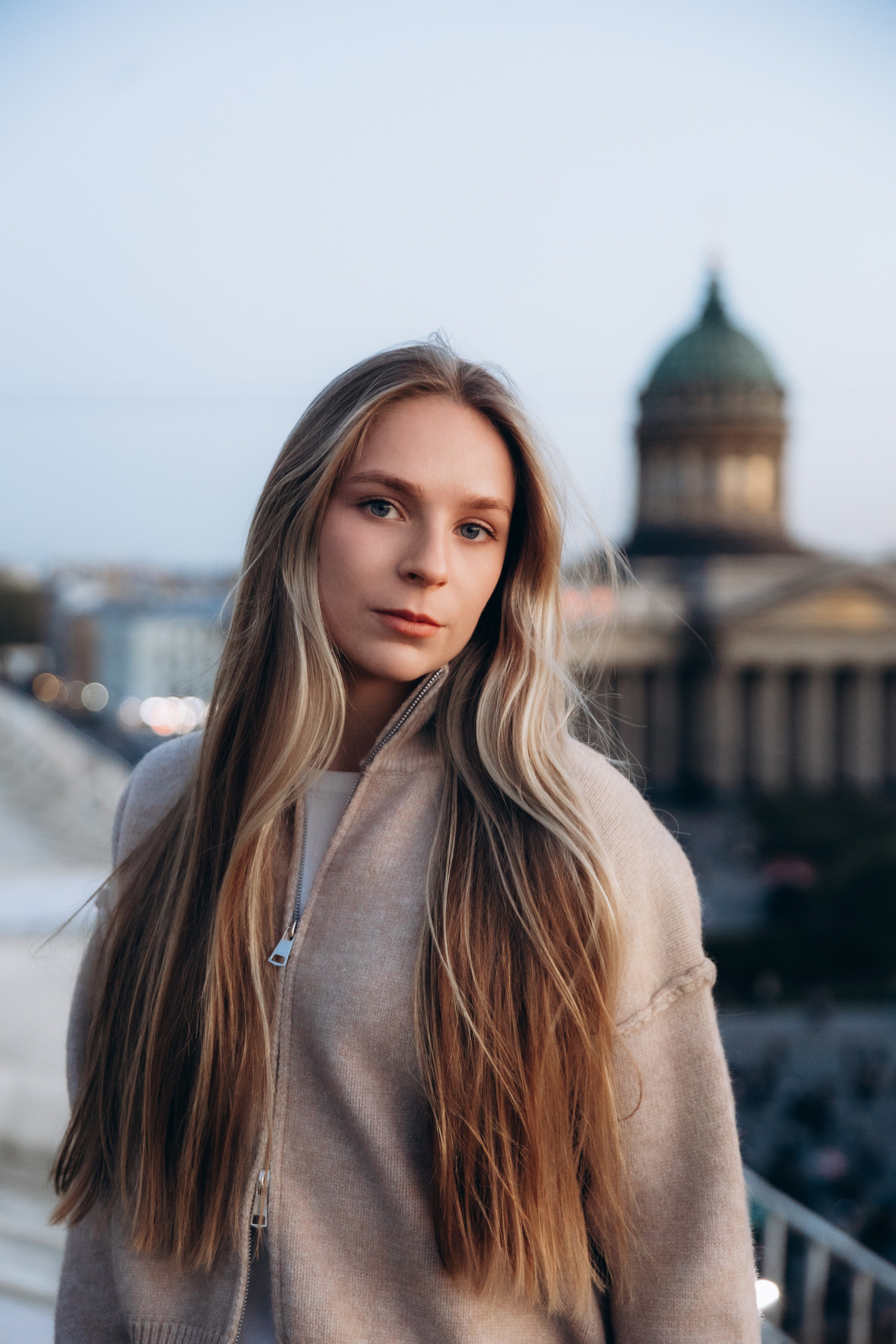 Встречая закат на Питерской крыше. Фотограф в Санкт-Петербурге Разиля Идиятуллина