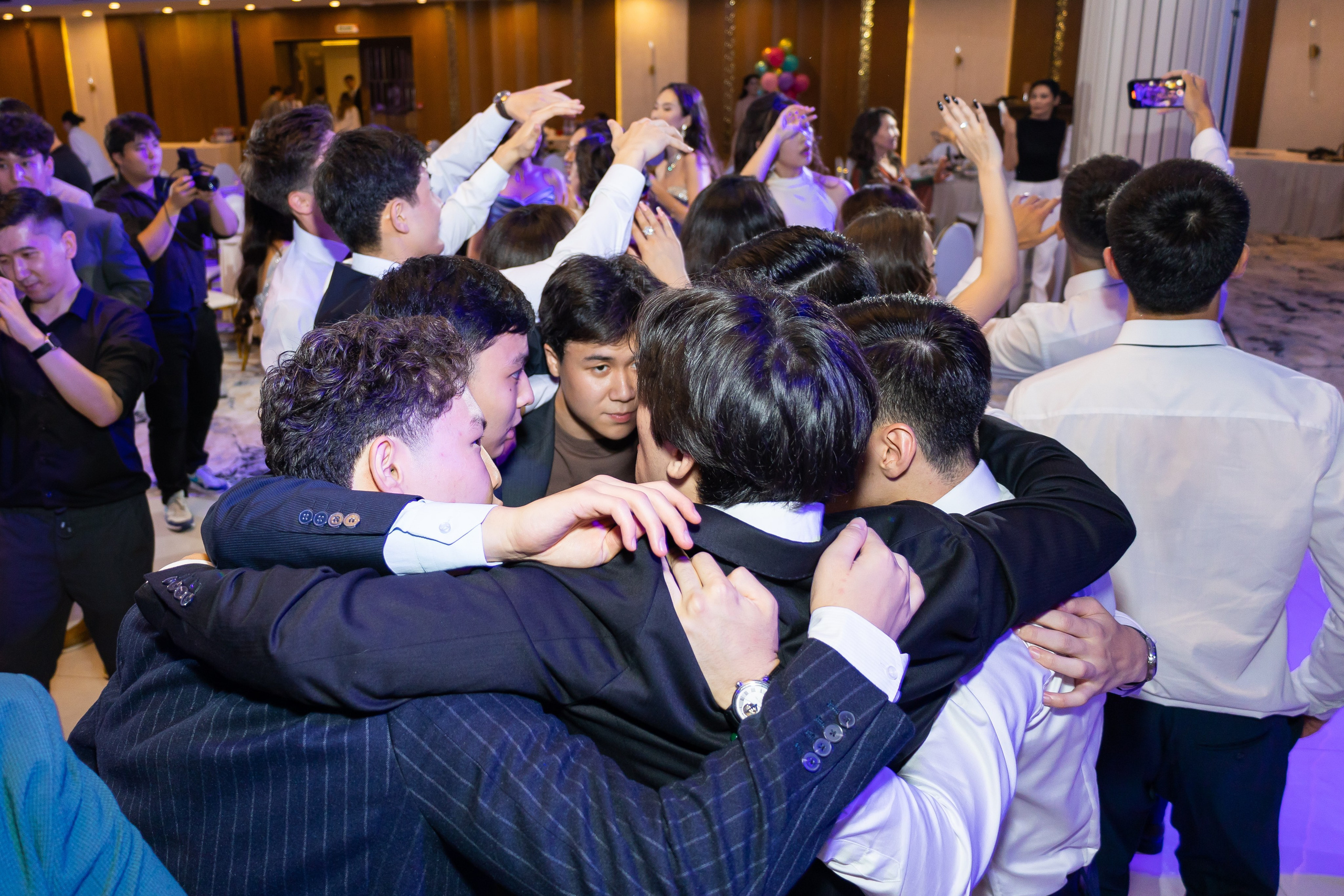 Выпускной вечер | Встреча рассвета. Фото и видеосъемка в Алматы