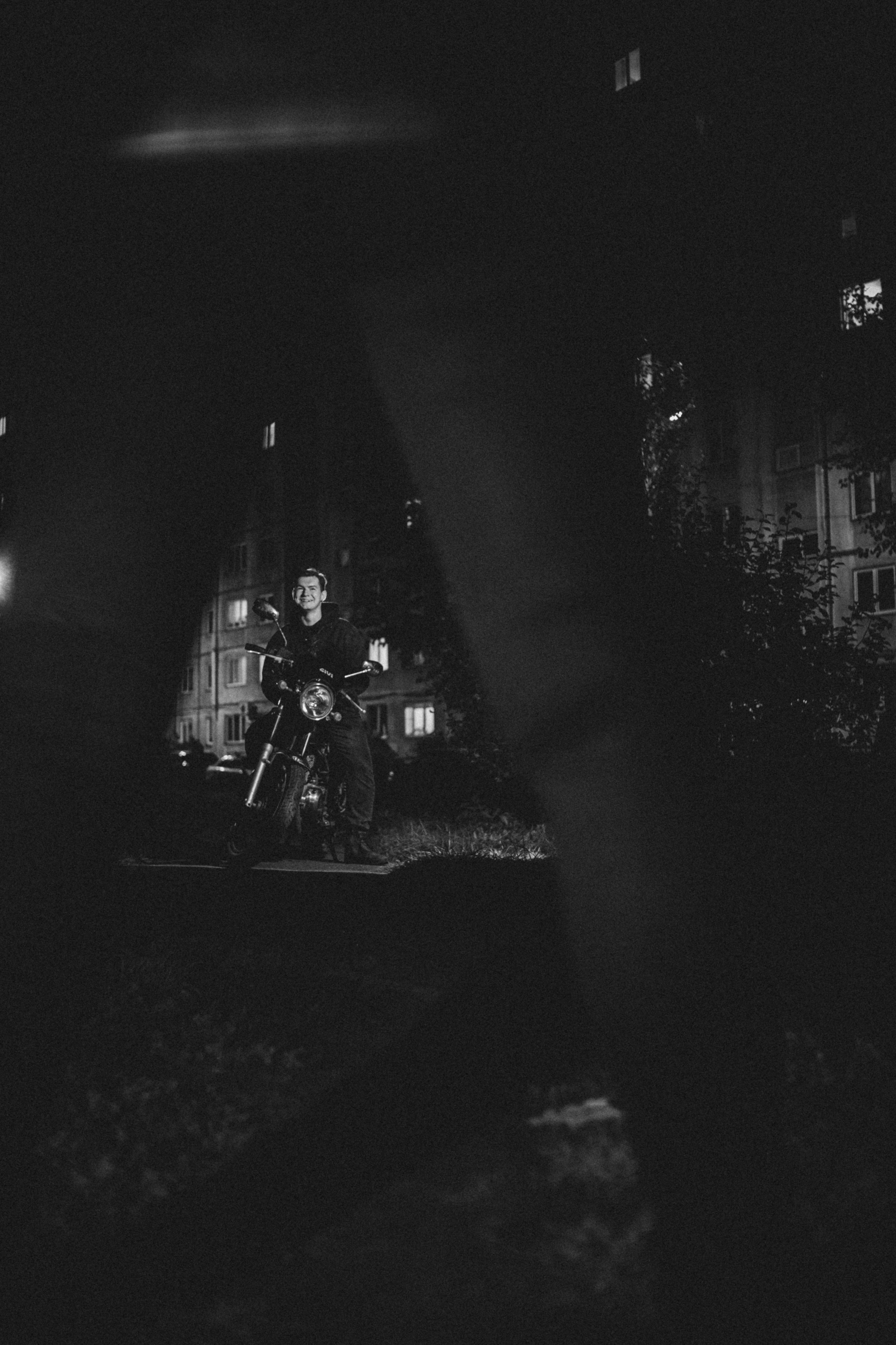 Ангелина и Даниил. Фото на мотоцикле. Фотограф Регина Крикунова г. Красноярск