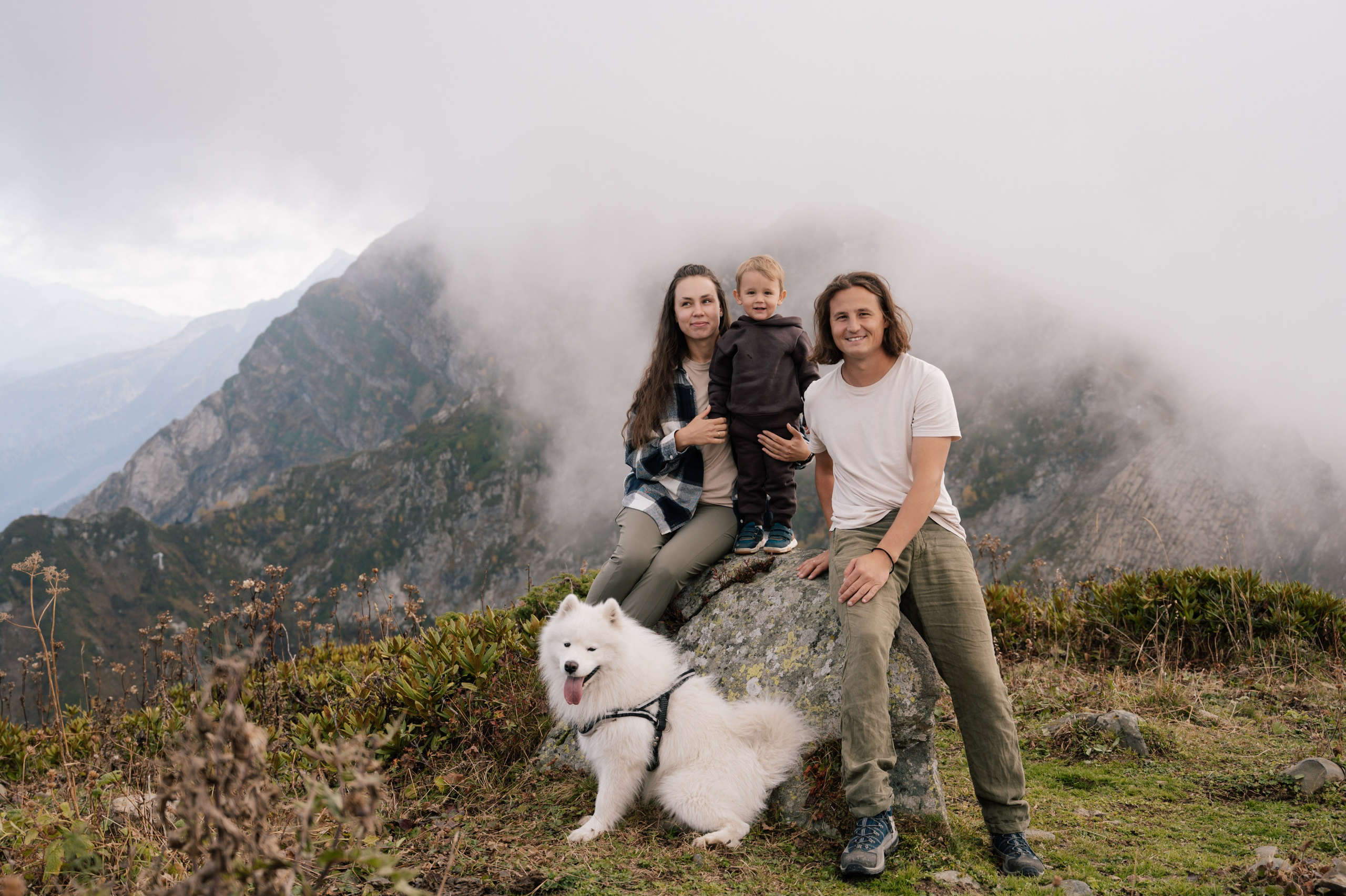 Выше гор только любовь. Свадебный и семейный фотограф Вероника Холод