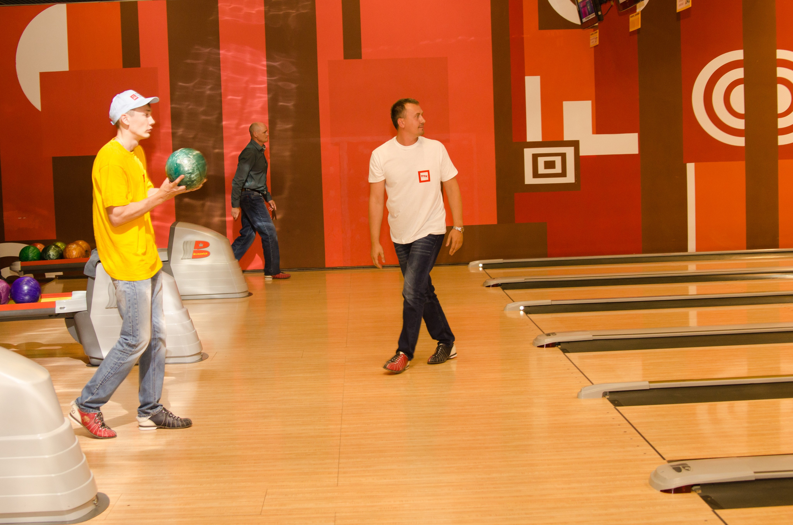 Копоратив.МТС-Теле2-Ростелеком.Боулинг. Свадебный и семейный фотограф Денис Лукьянов в Краснодаре, Краснодарском крае и Республике Крым