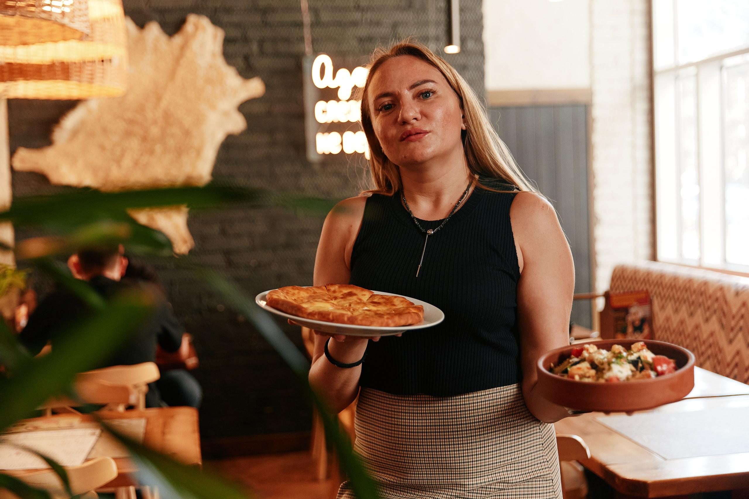 Новое меню в Старик Хинкалыч 16.04. Свадебный репортажный фотограф краснодар максим дремов дрёмов фотосессия студия цена