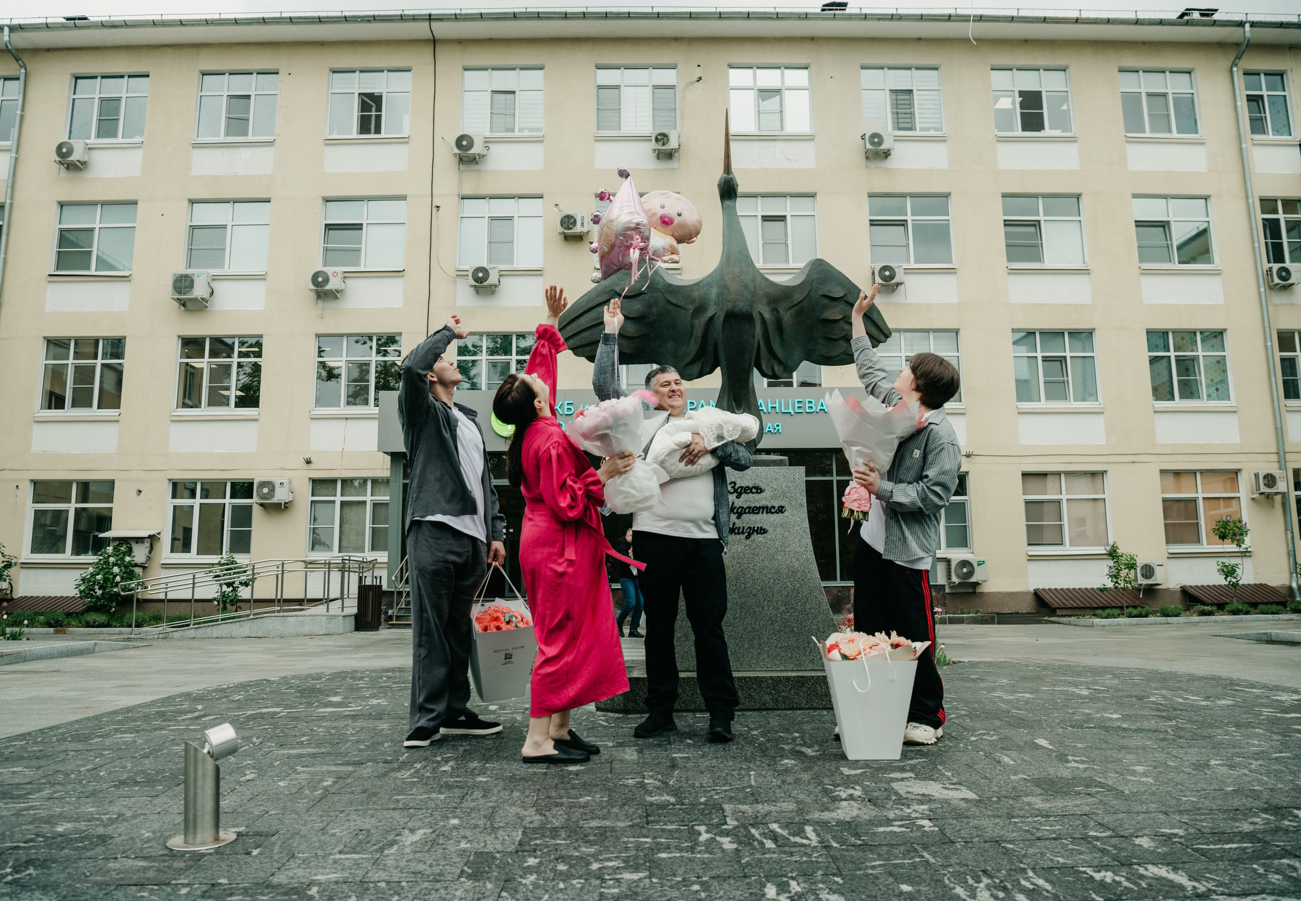 Выписка Адель. Ерамишанцева. Фотограф на выписку из роддома в Москве и МО