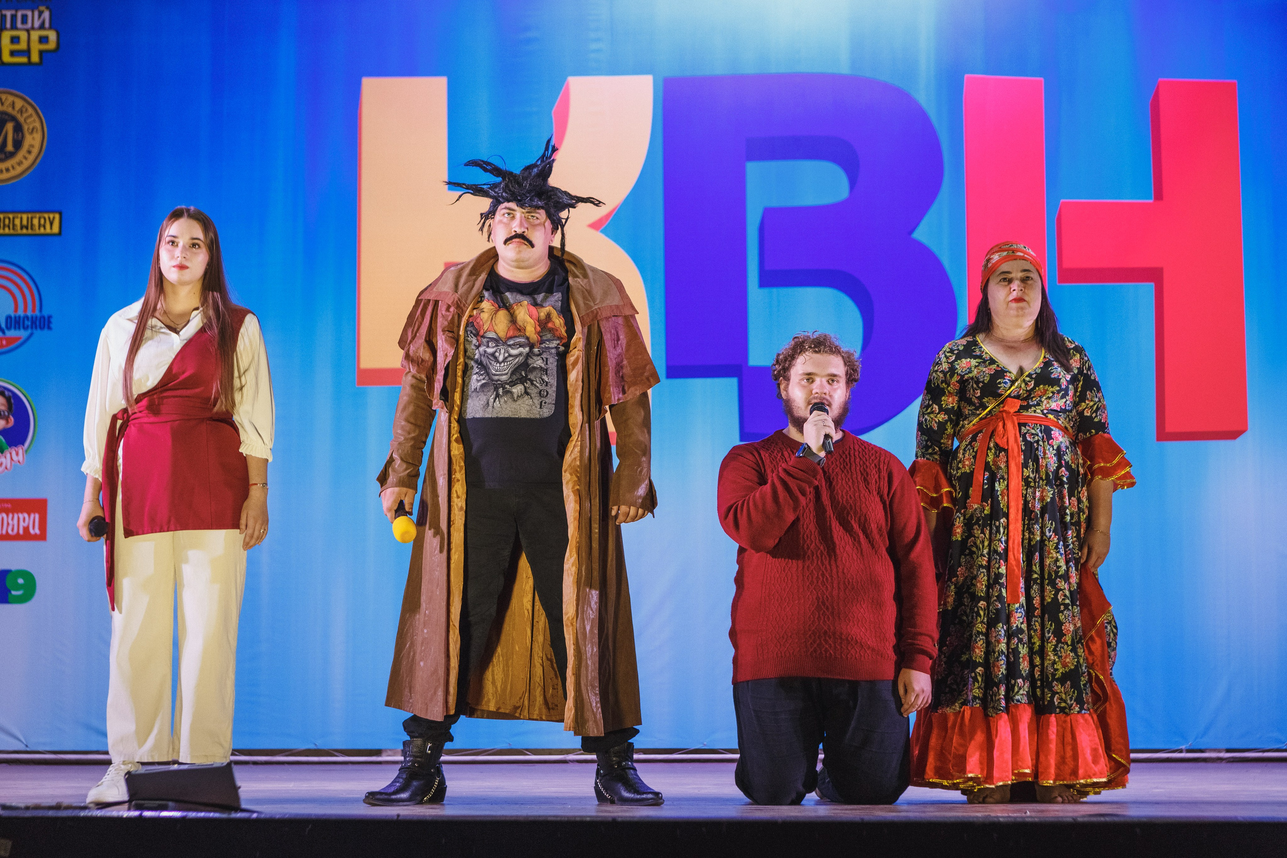 Шутки с уголка: Весёлый день с КВН в Парке Горького Таганрога. Свадебный и семейный фотограф в Таганроге Бакарюк Антон