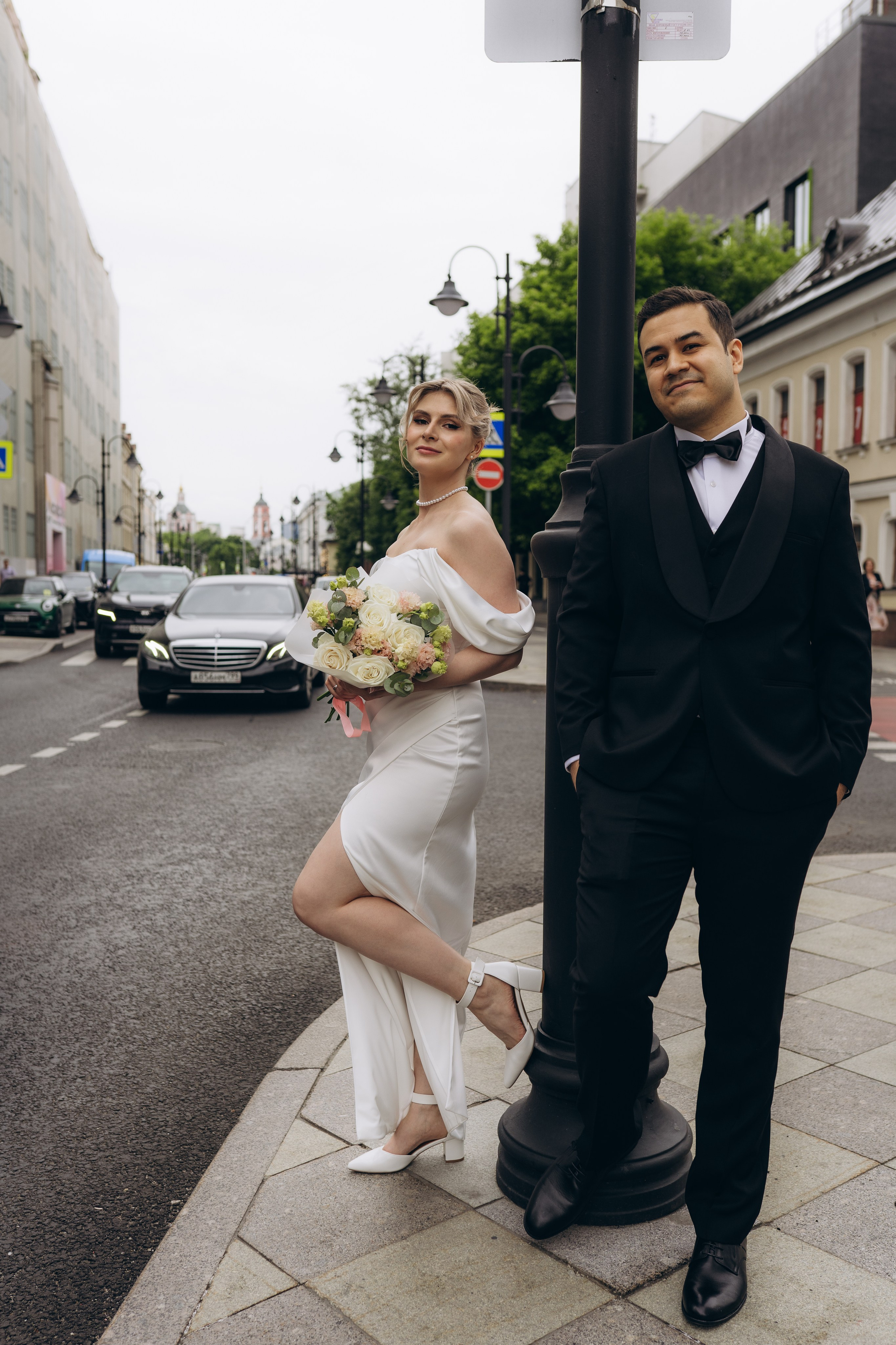 Свадебная фотопрогулка в Москве по центру. Свадебный фотограф в Москве Анна Полушина