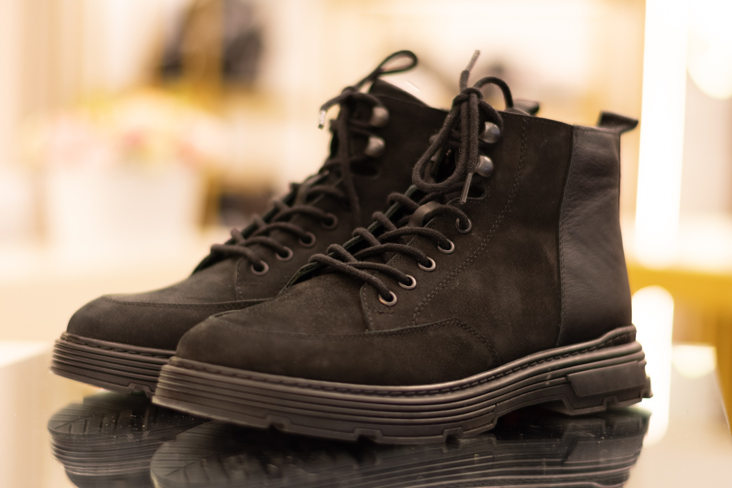 Для организаций. Предметная фотосессия для обувного магазина Capsula. Фотограф/видеограф Богдан Голованов