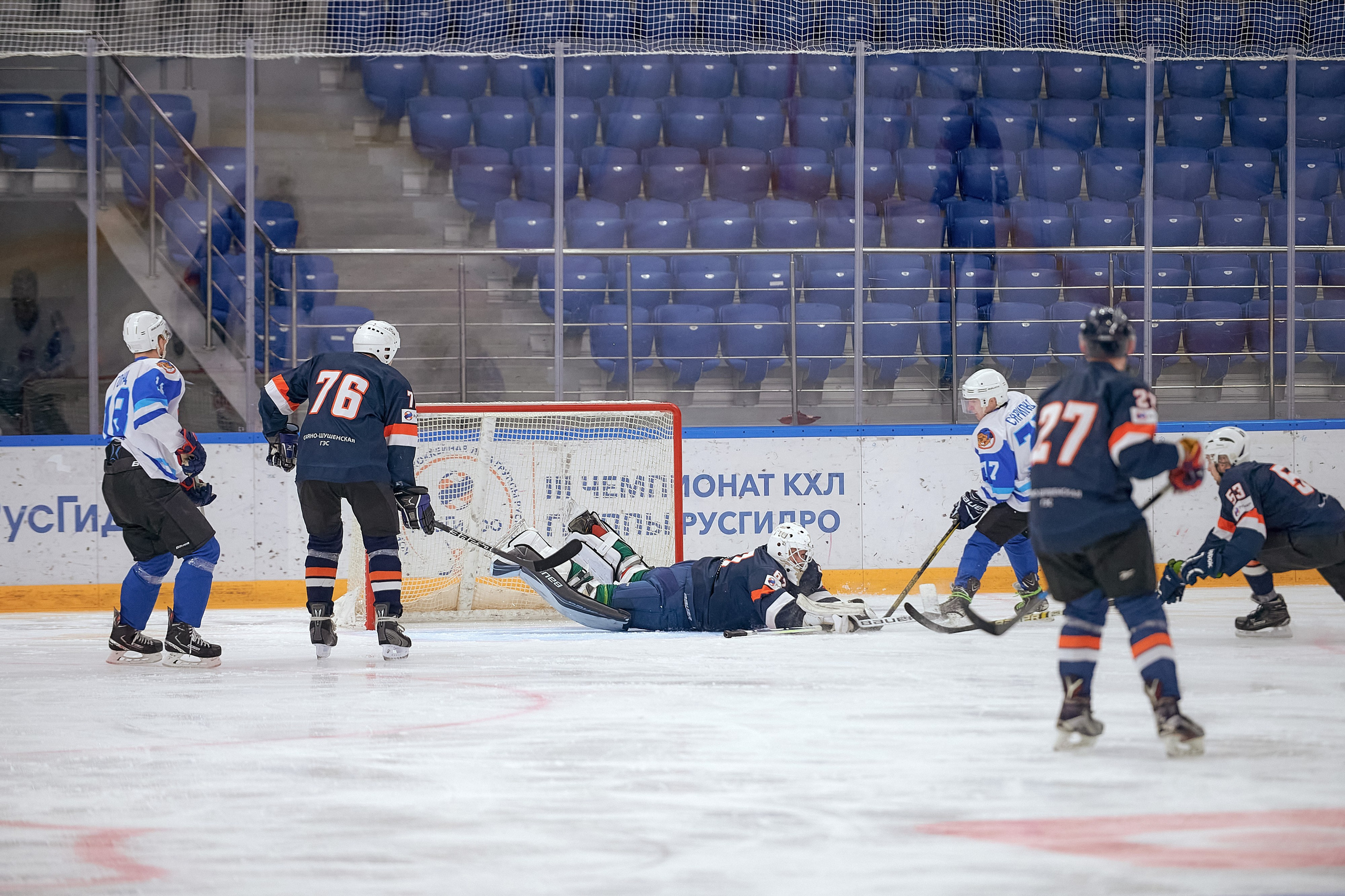 Портфолио репортажной фотосъёмки: Кристалл арена — Хоккей — РусГидро. Фотограф Яковлев Роман — Красноярск