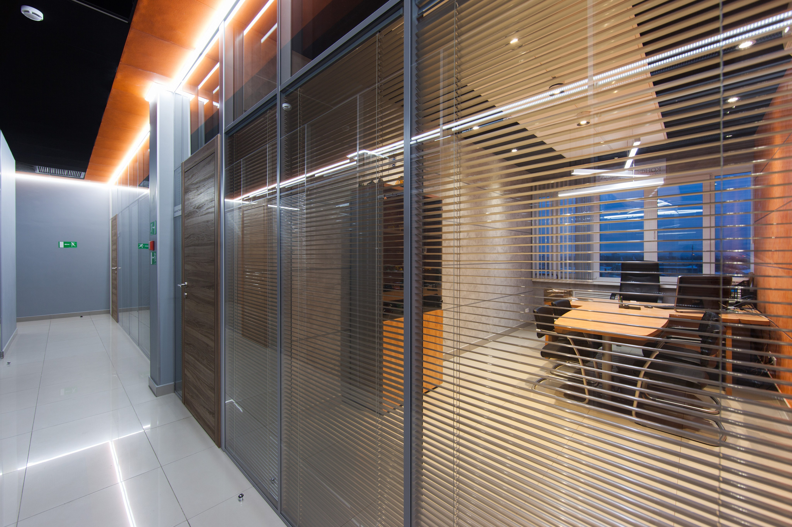 ШОУРУМ ПО ПРОДАЖЕ ГРУЗОВИКОВ IVECO. Архитектурно-дизайнерское бюро ROOMS