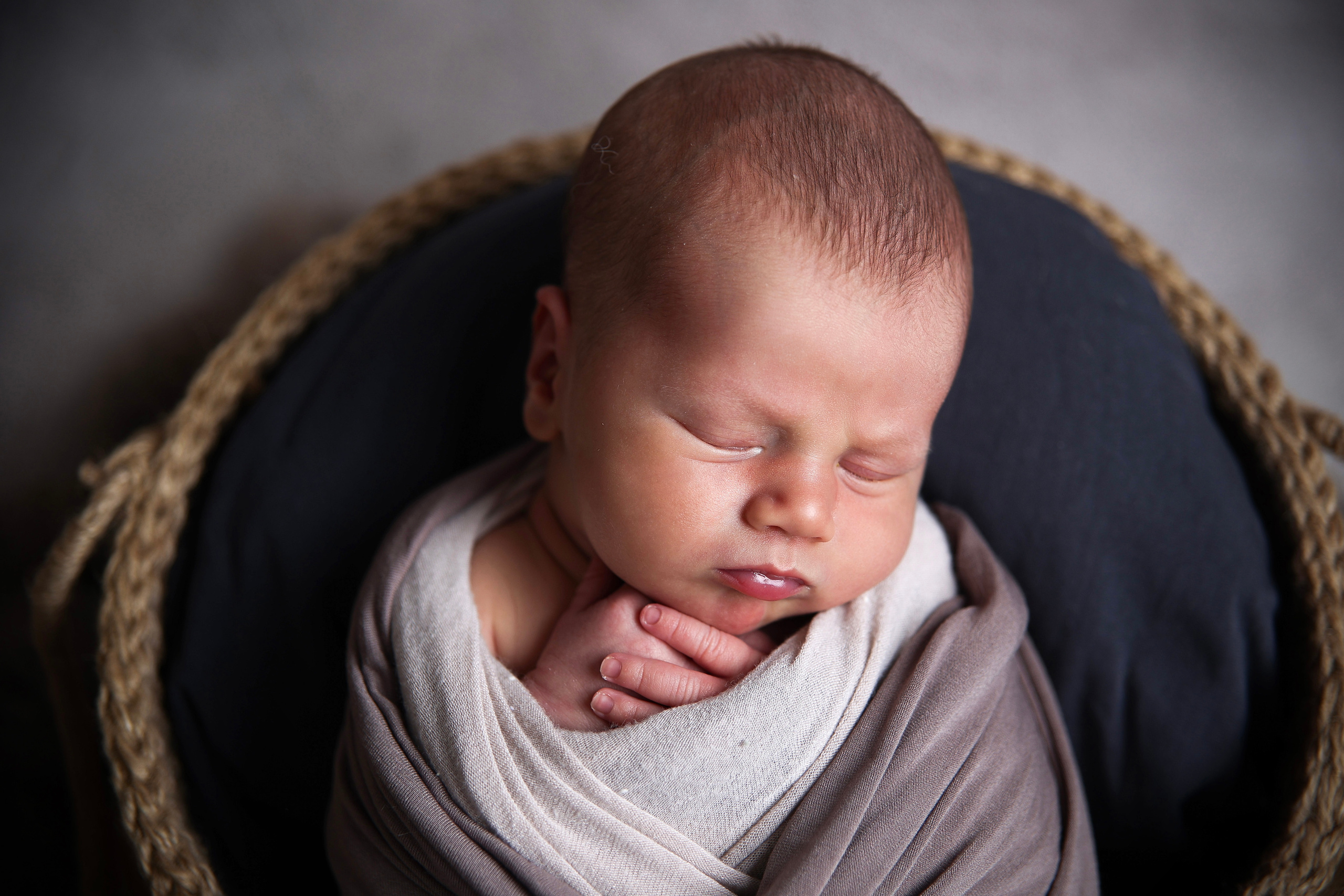 НОВОРОЖДЕННЫЕ до месяца. Мишугина Ольга Фотограф новорожденных, семейный и детский фотограф