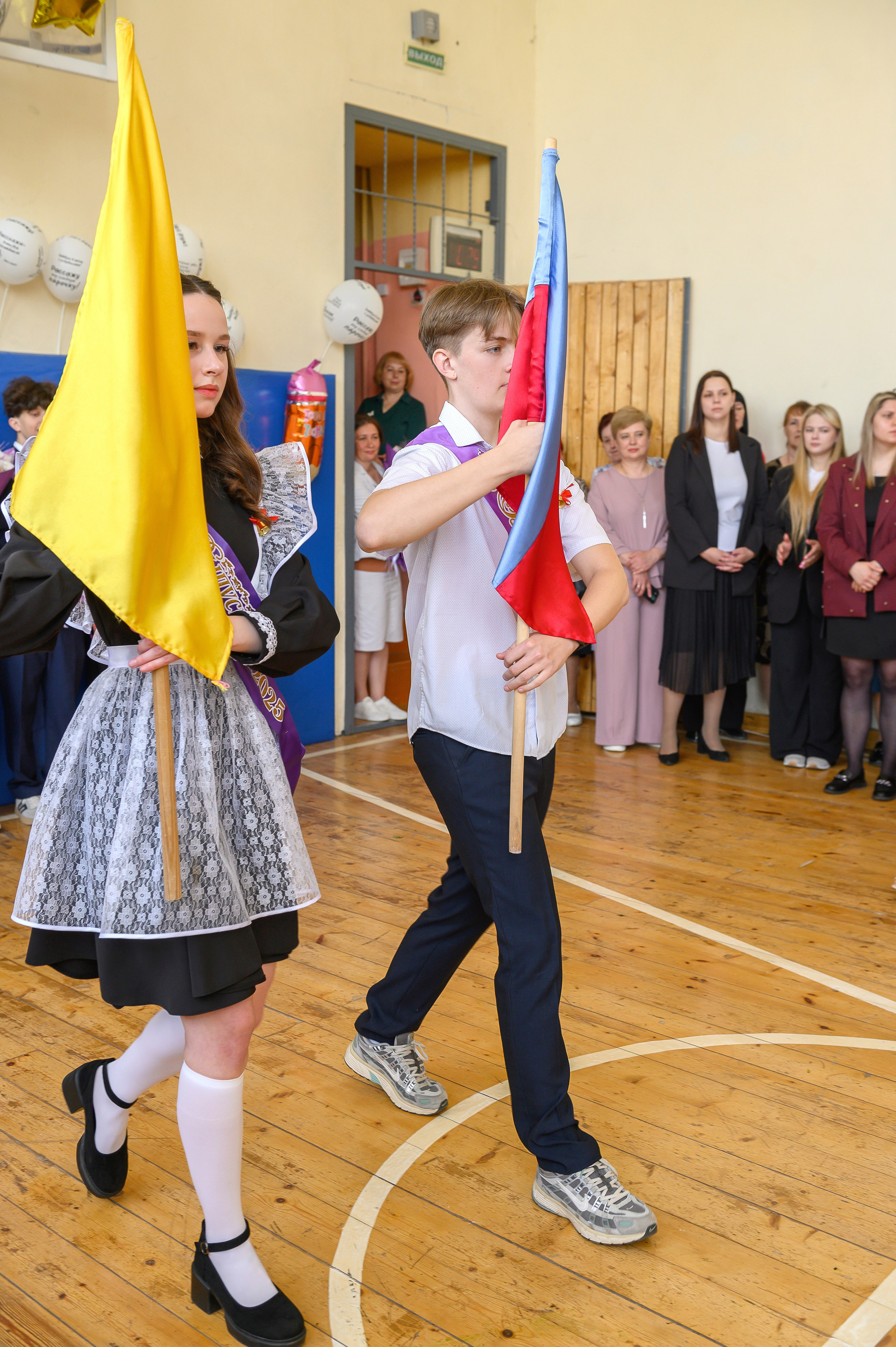 Последний звонок 2025. Фотограф Галина Лисанова, г. Брянск