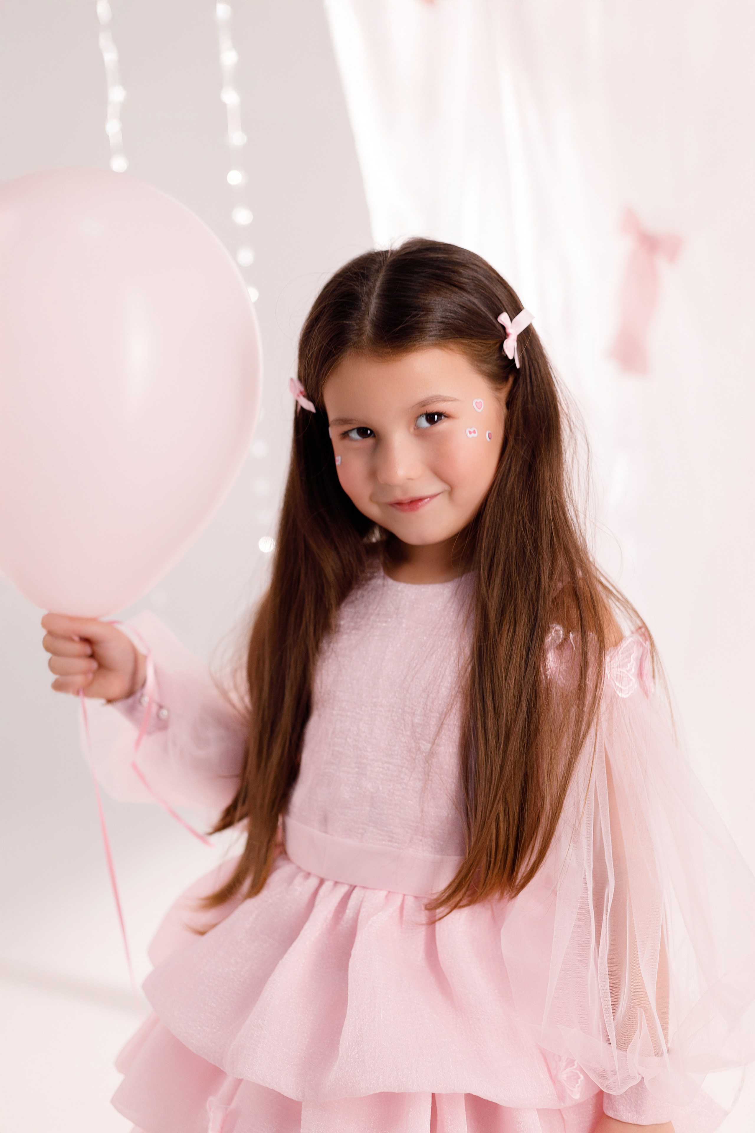 Фотосессия на день рождения девочки в Сочи. Детский студийный фотограф Сочи