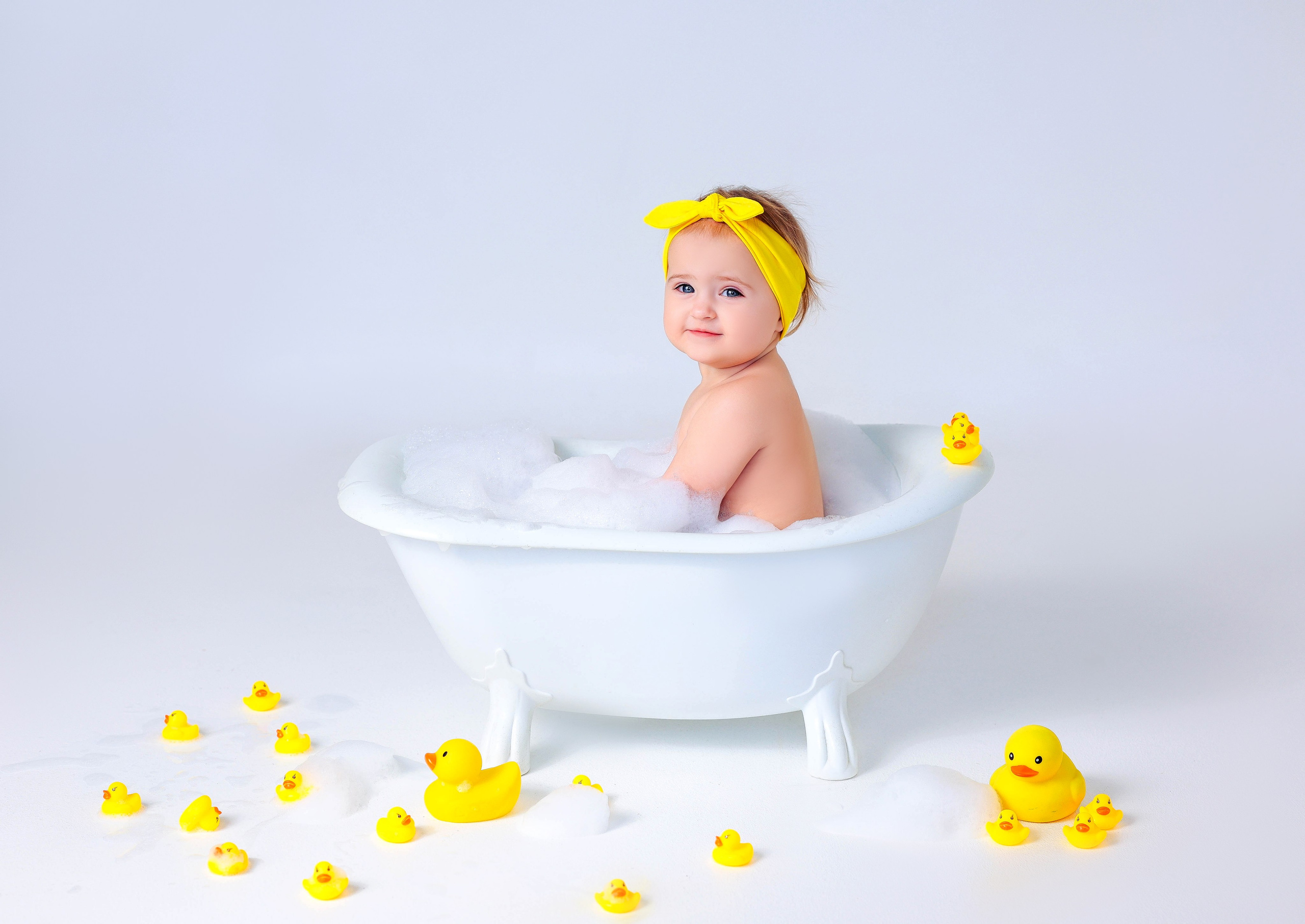 Малышки Антураж