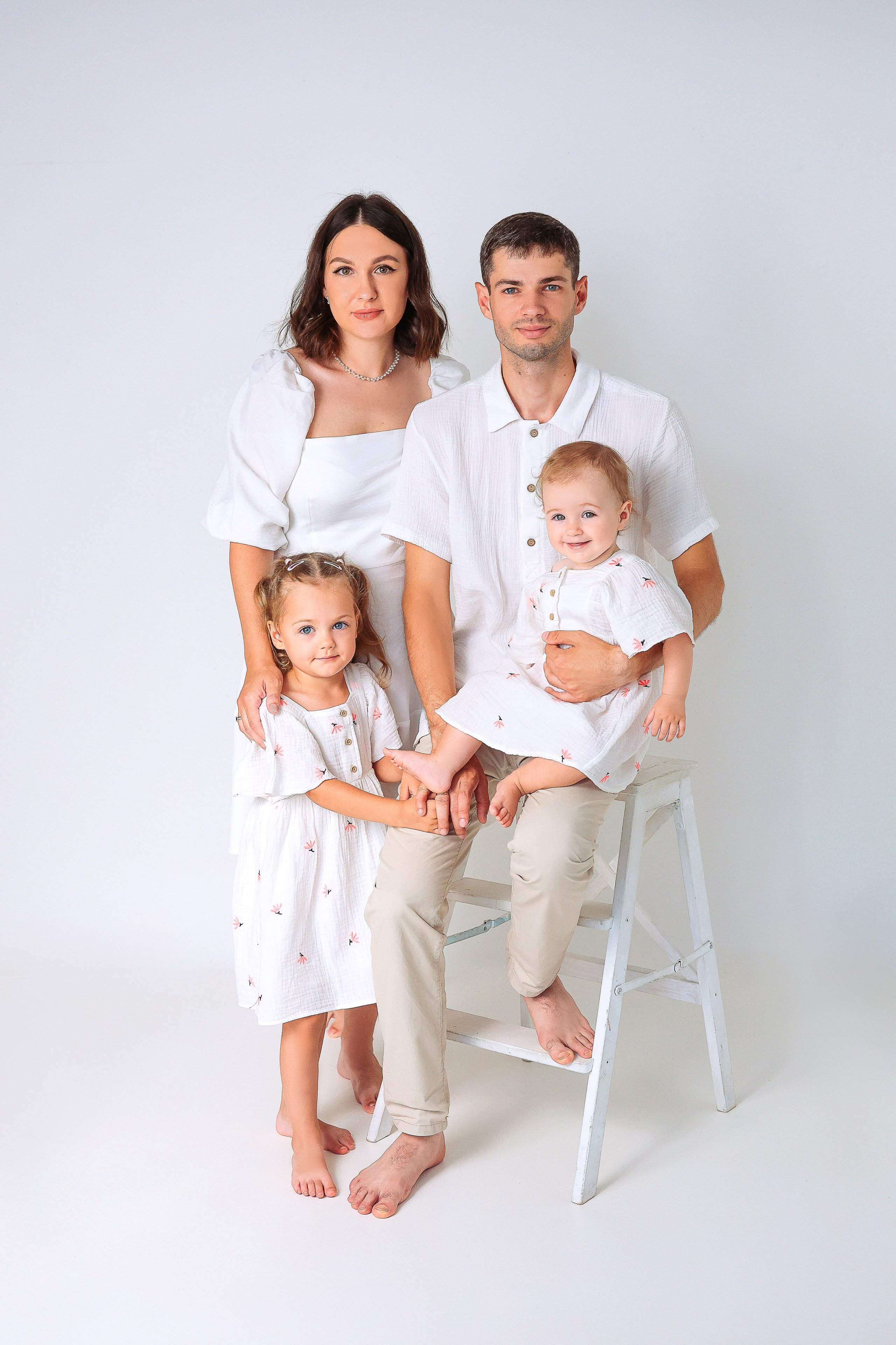 Малышки Антураж