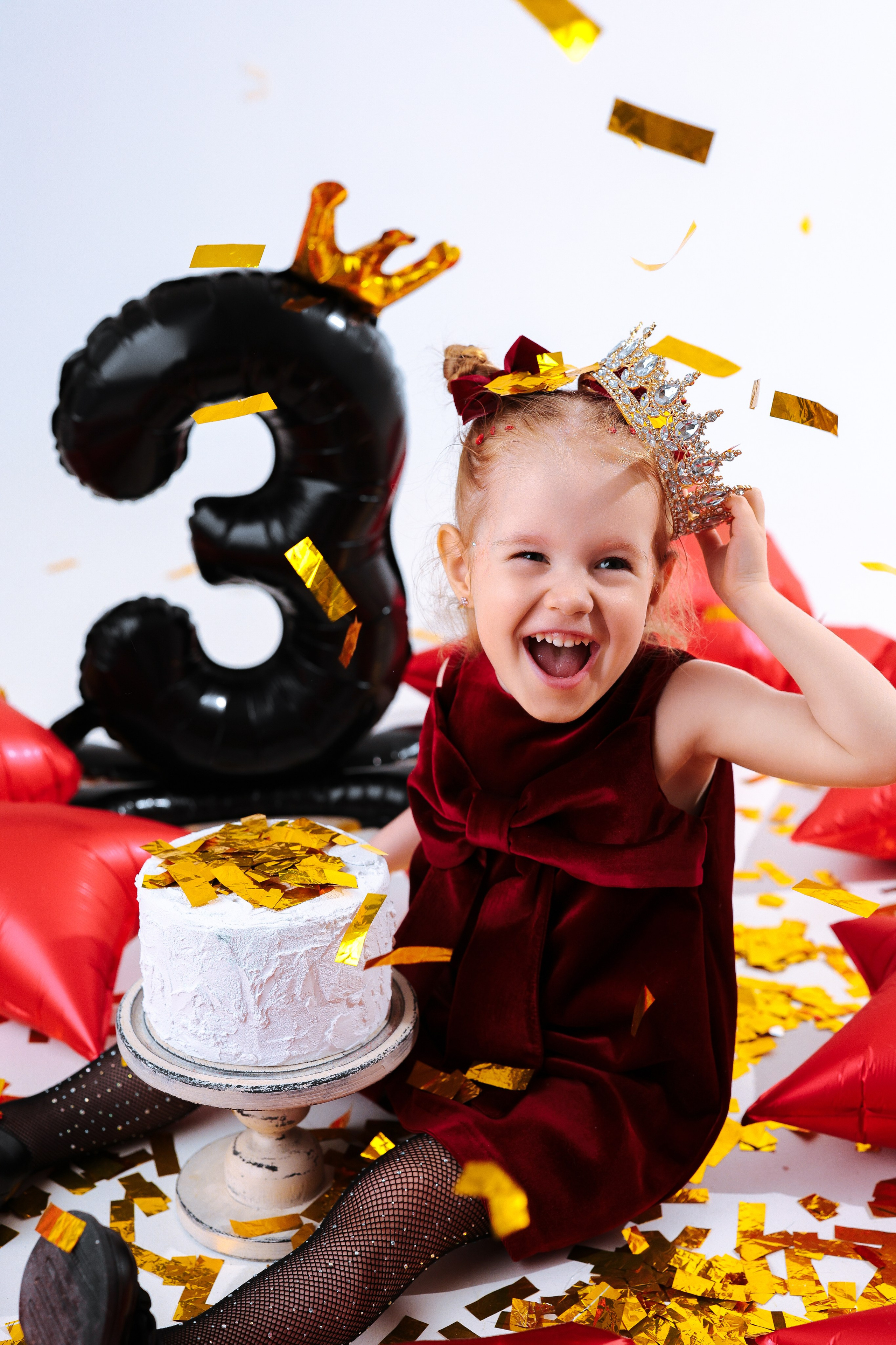 Студия MOMS. Добро пожаловать в мир моего творчества! Меня зовут Аня! Я детский и семейный фотораф!