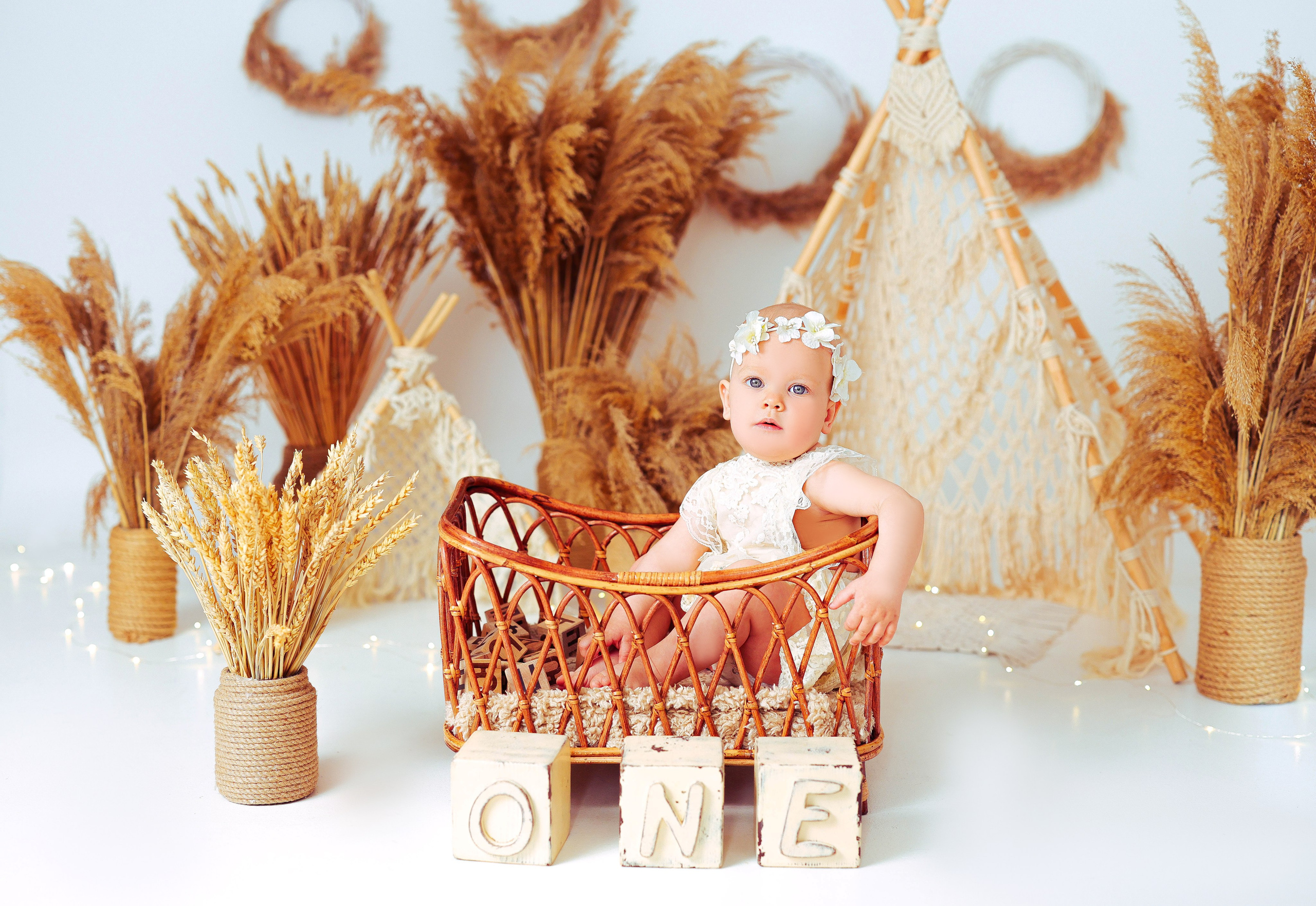 Малышки Антураж