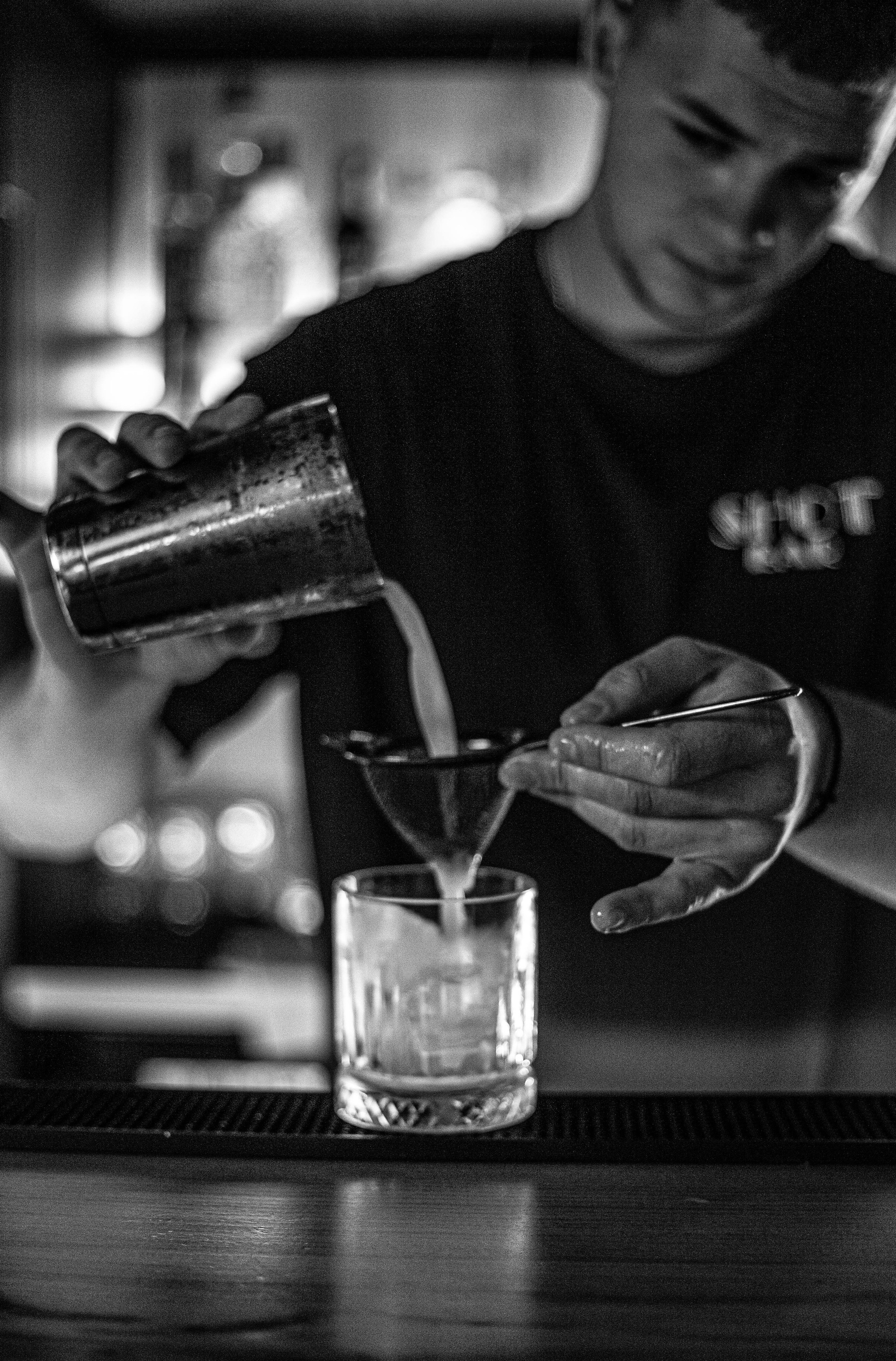 Шот Бар. Уличный фотограф Города N