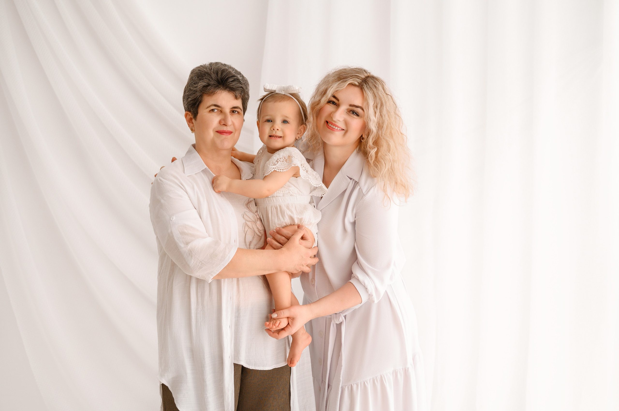 Семейные фото в минимализме. Детский и семейный фотограф Ирина Гладких