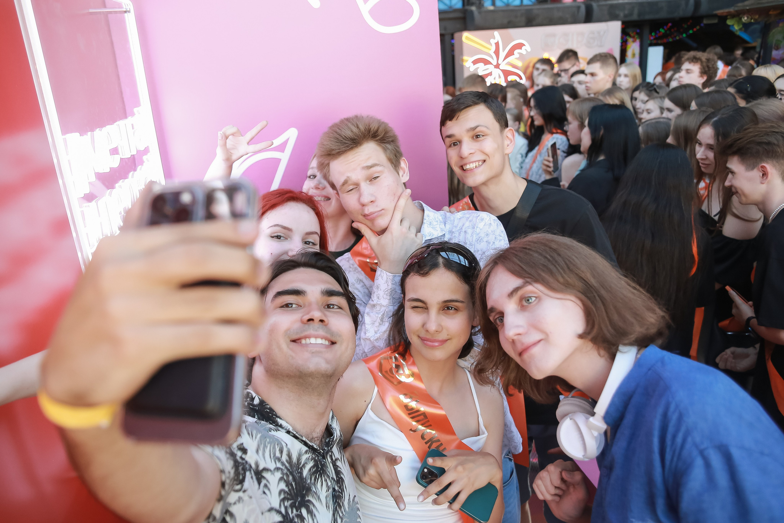 Выпускной УМСКУЛ. Клуб Джипси. Антонина Морозова, профессиональный семейный фотограф видеограф