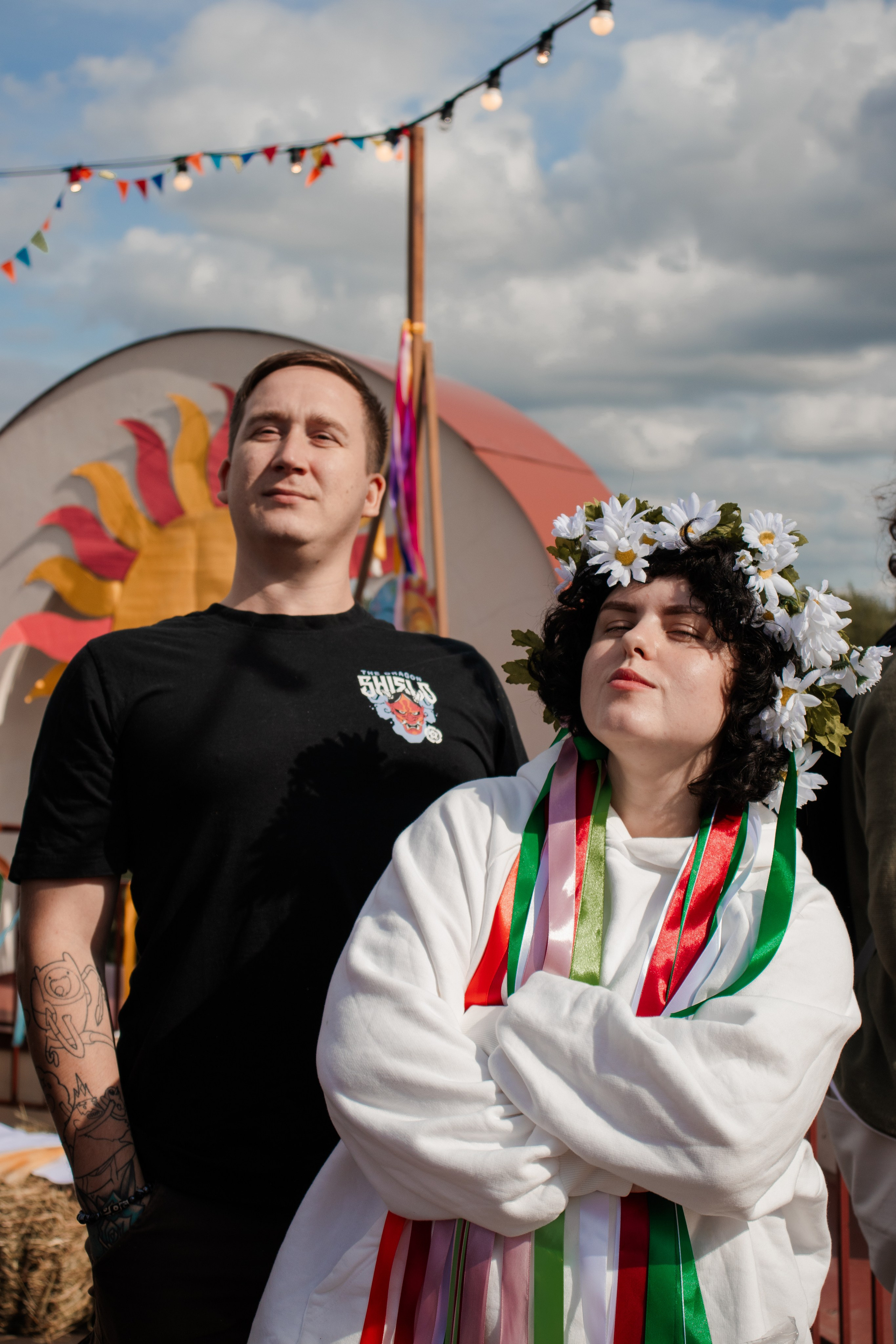 Съёмка корпоратива в городе Томск на крыше музея славянской мифологии