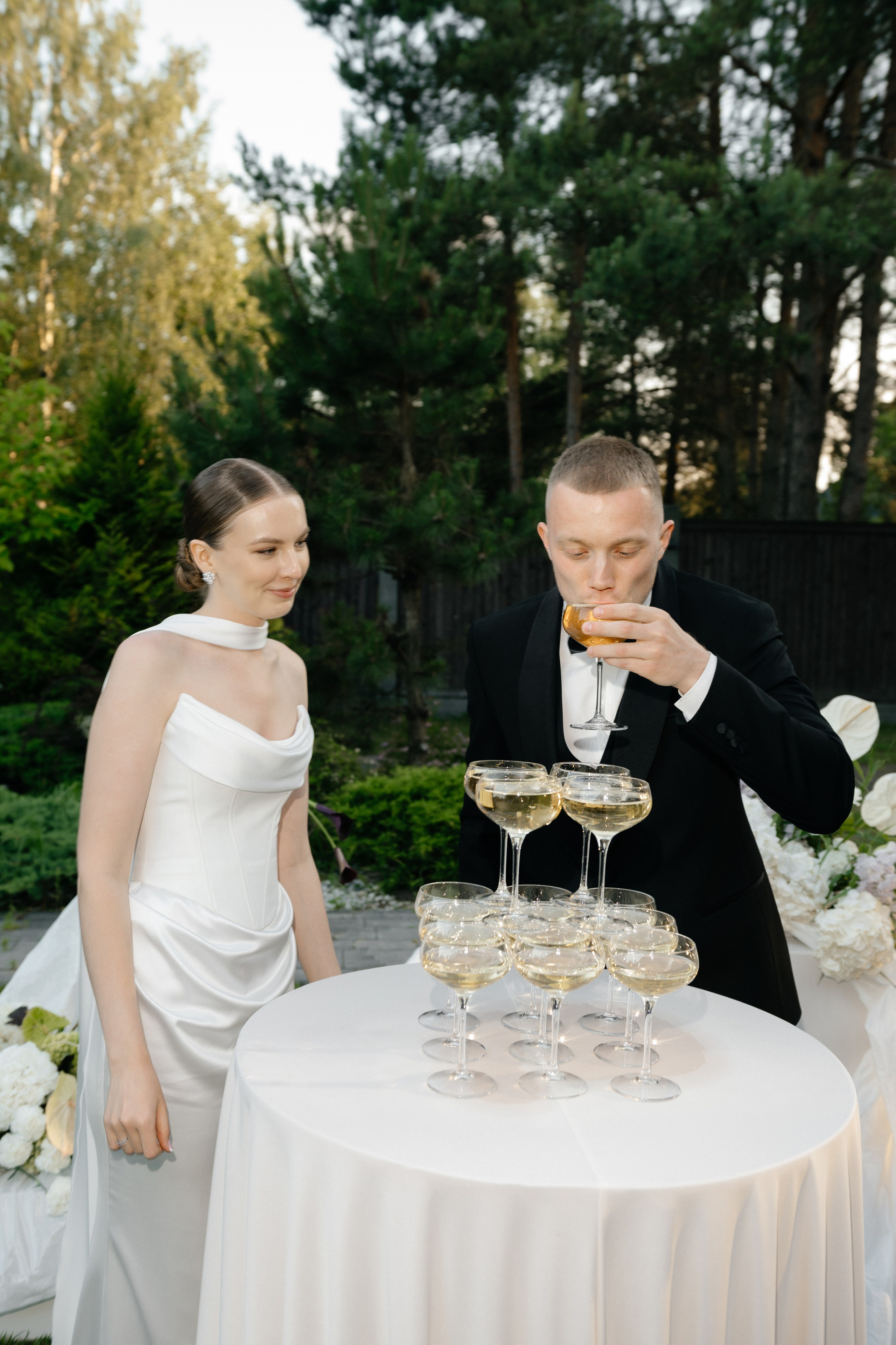 Wedding day in DELICE CHALET. Wedding PHOTOGRAPHER Andrew Vnukov