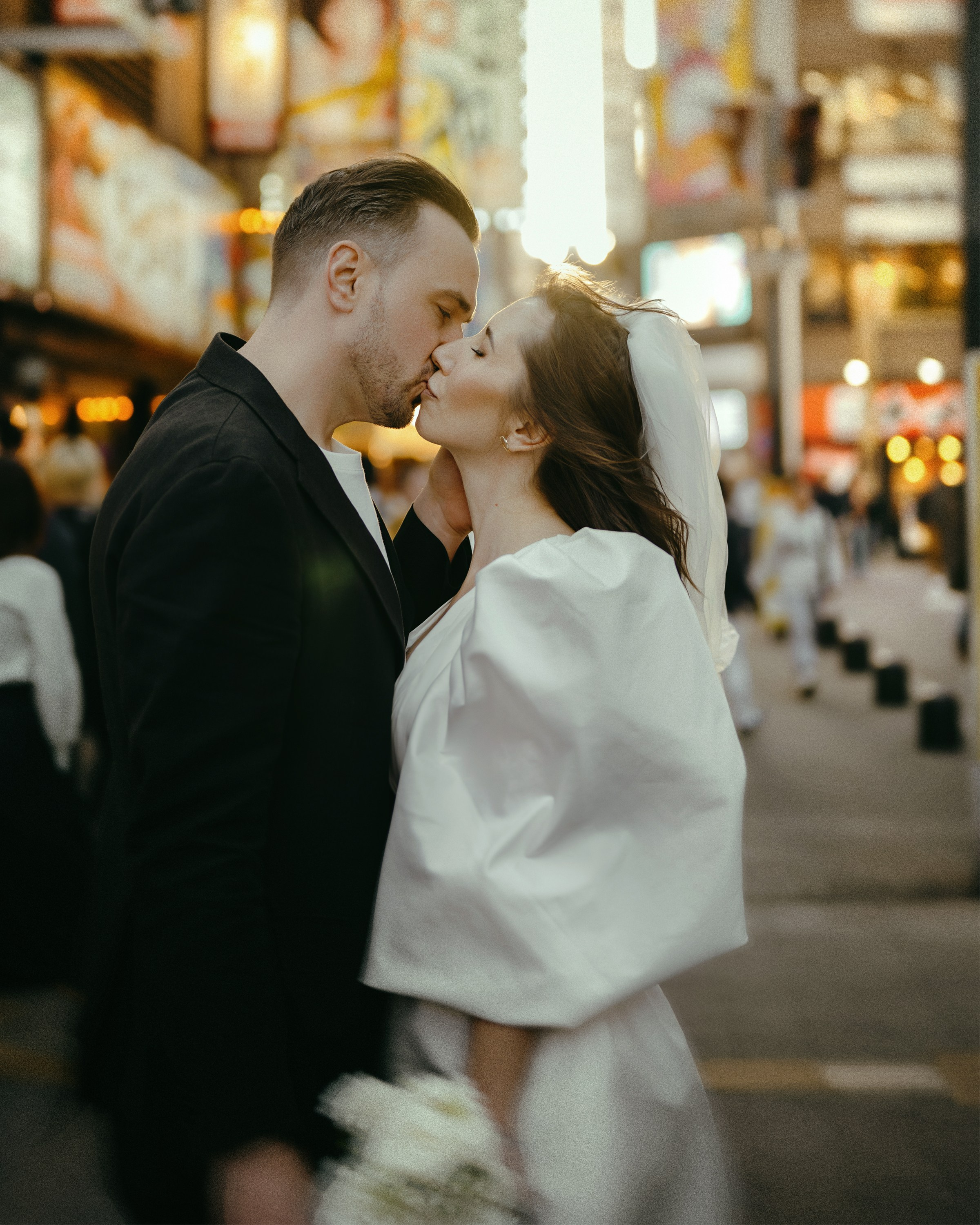 Weddings. Photographer in Tokyo Anatolii Ozarto
