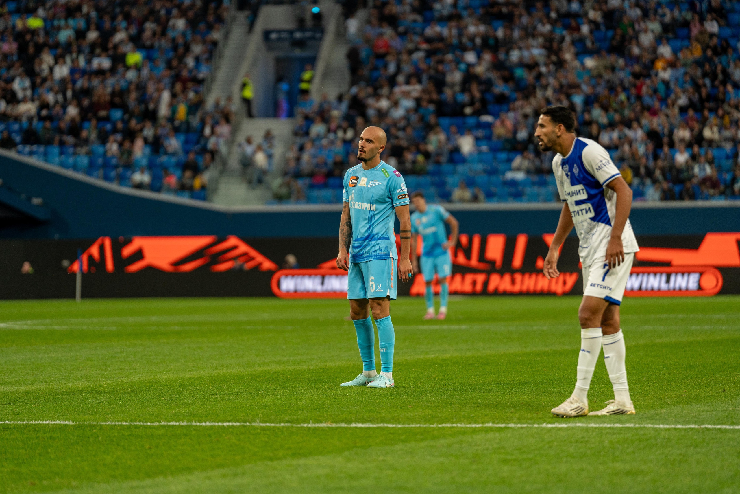 Игровой момент матча Зенит–Динамо на Газпром Арене, спортивный фотограф Санкт-Петербург