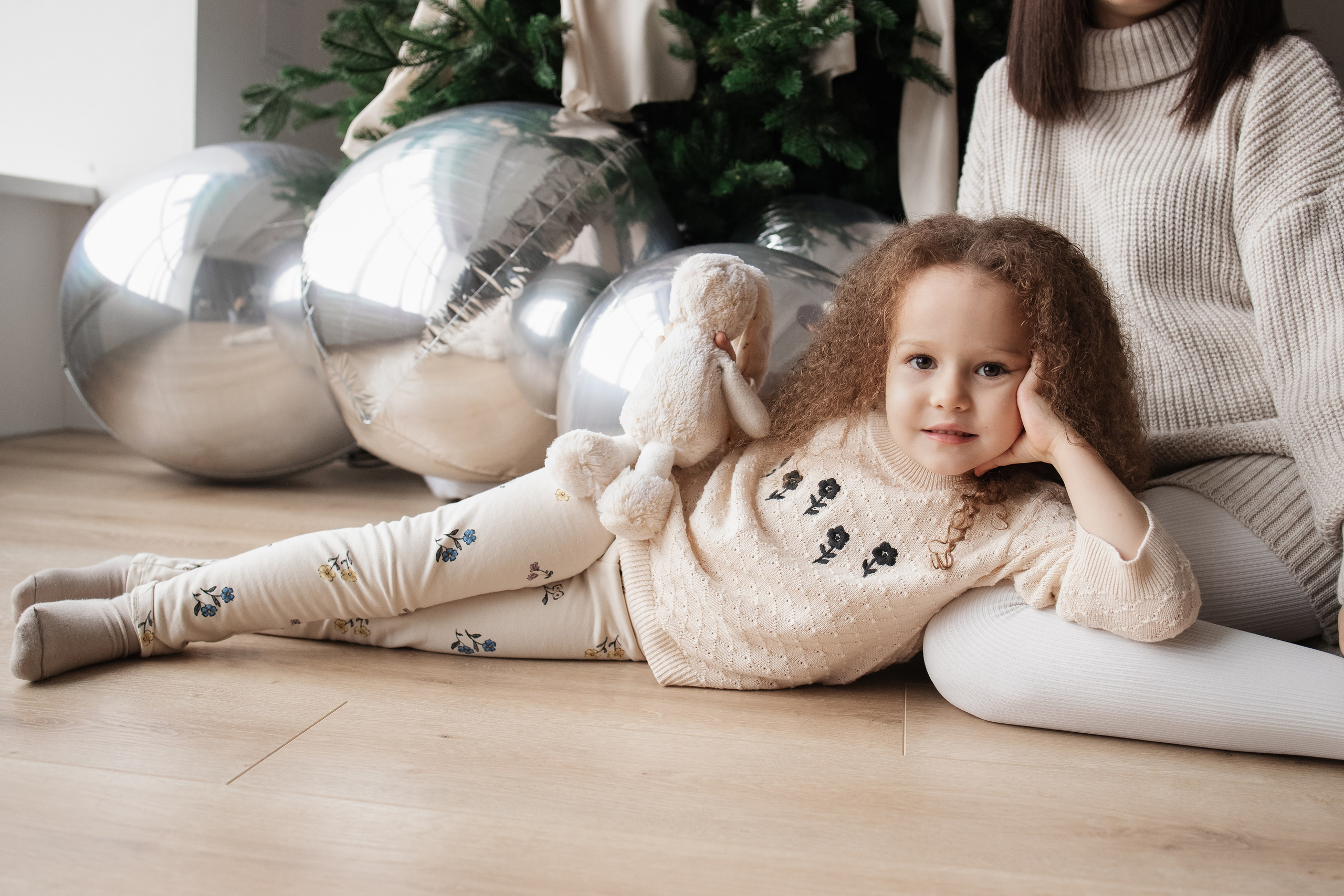 В ожидании сестренки перед Новым годом. Фотограф Новосибирск