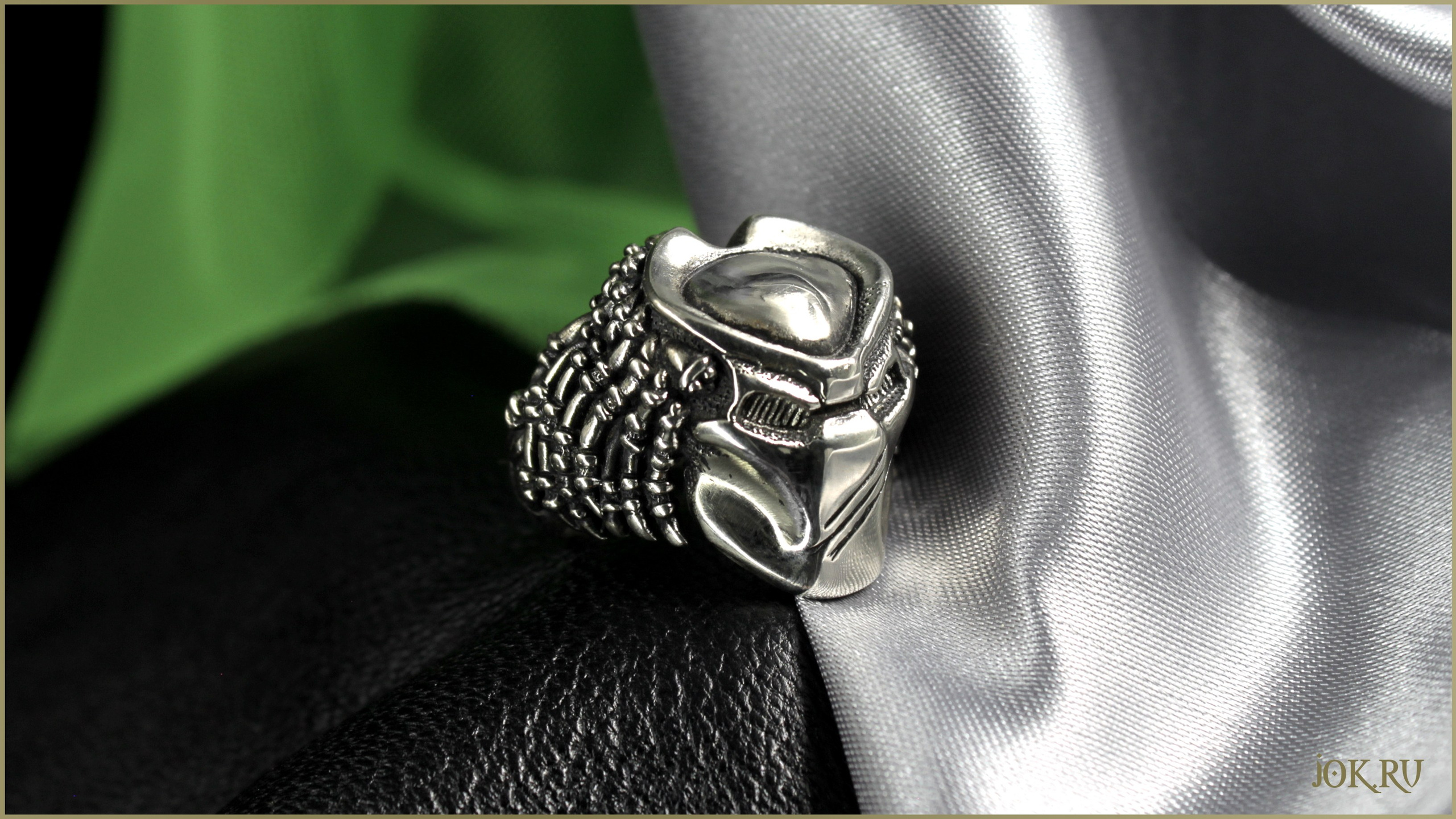 Мужское кольцо на заказ Маска Хищника по мотивам фантастического фильма  "Хищники" В нашей Ювелирной Мастерской мы разрабатываем художественный облик кольца с учетом Ваших пожеланий.