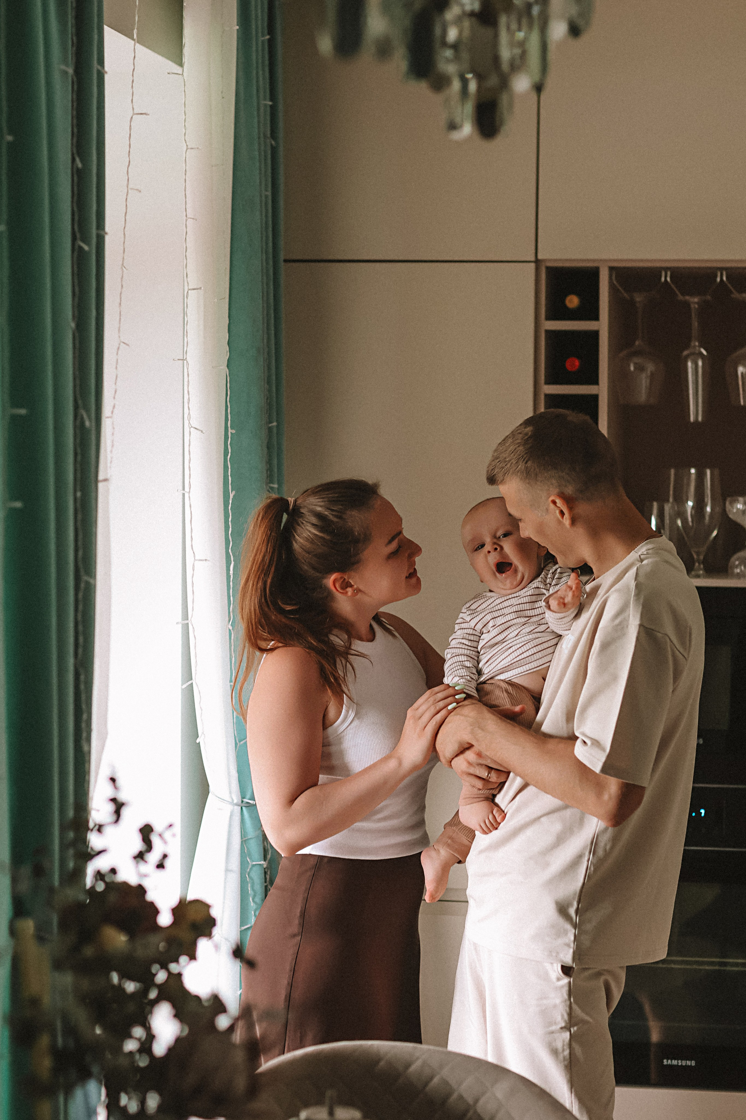 Мише 8 месяцев. Семейный фотограф Тюмень, фотограф на роды Салмина Мария