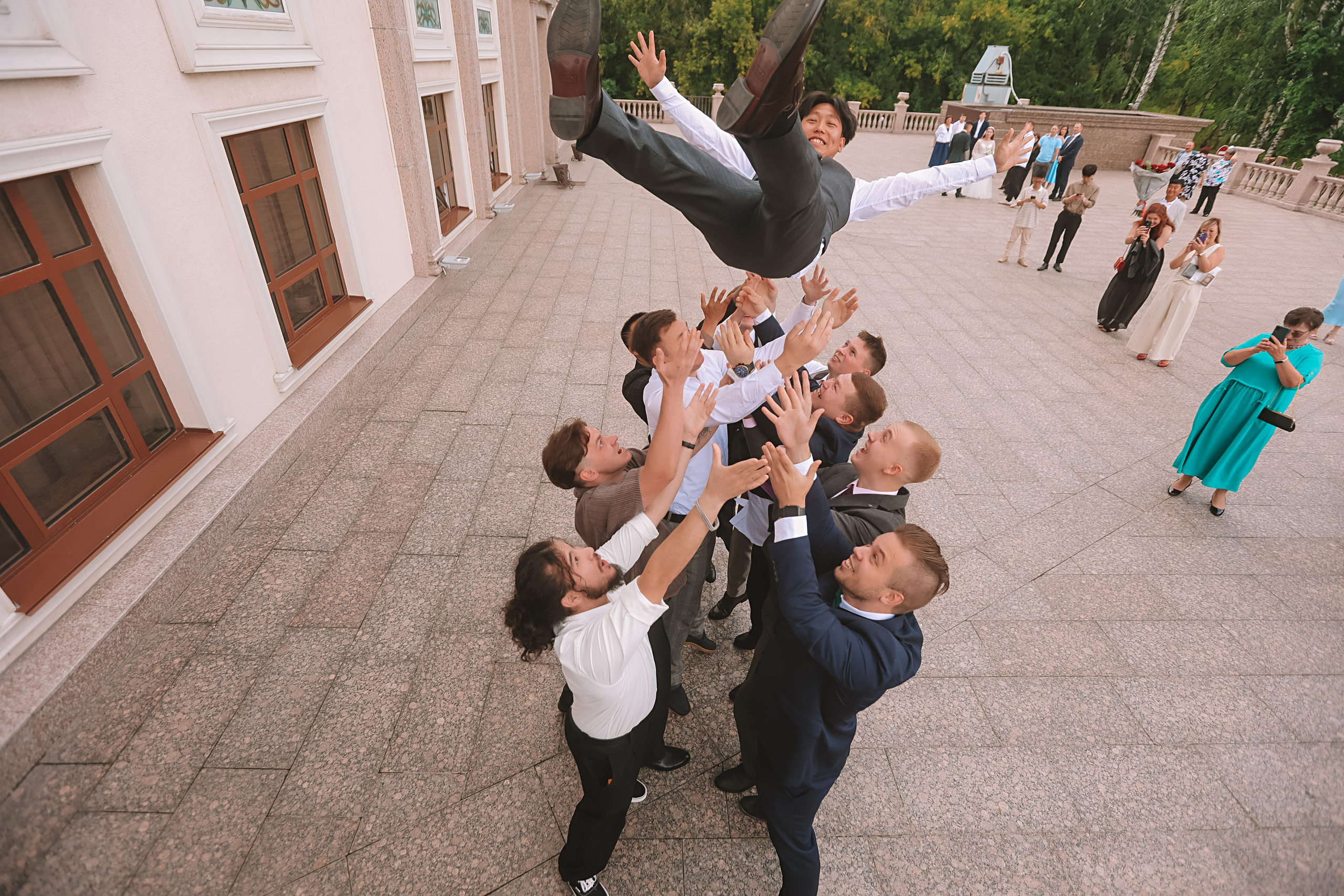 Айвазовский и парк дружбы народов. Семейный фотограф Тюмень, фотограф на роды Салмина Мария