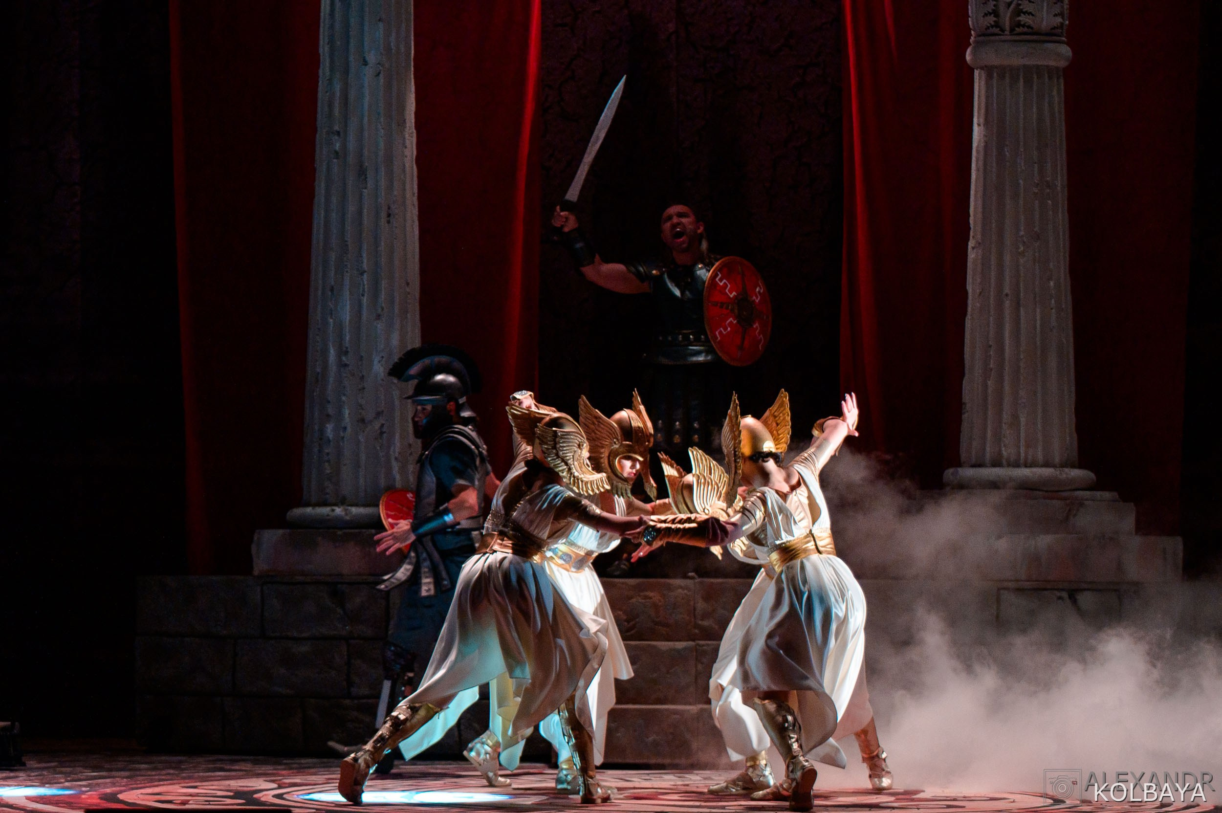 Фоторепортаж со спектакля Гладиатор в Театре Терезы Дуровой. Концертный и театральный репортажный фотограф в Москве Александр Колбая
