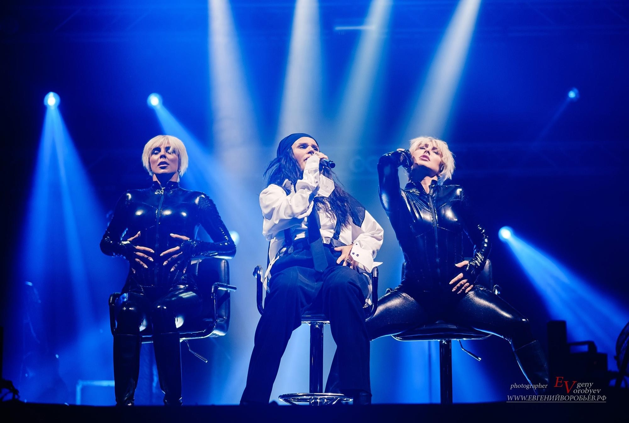 Концерт певицы зиверт в Красноярске фото репортаж артистка шоу фоторепортаж репортажный фотограф фотосъёмка заказать цена стоимость пример
