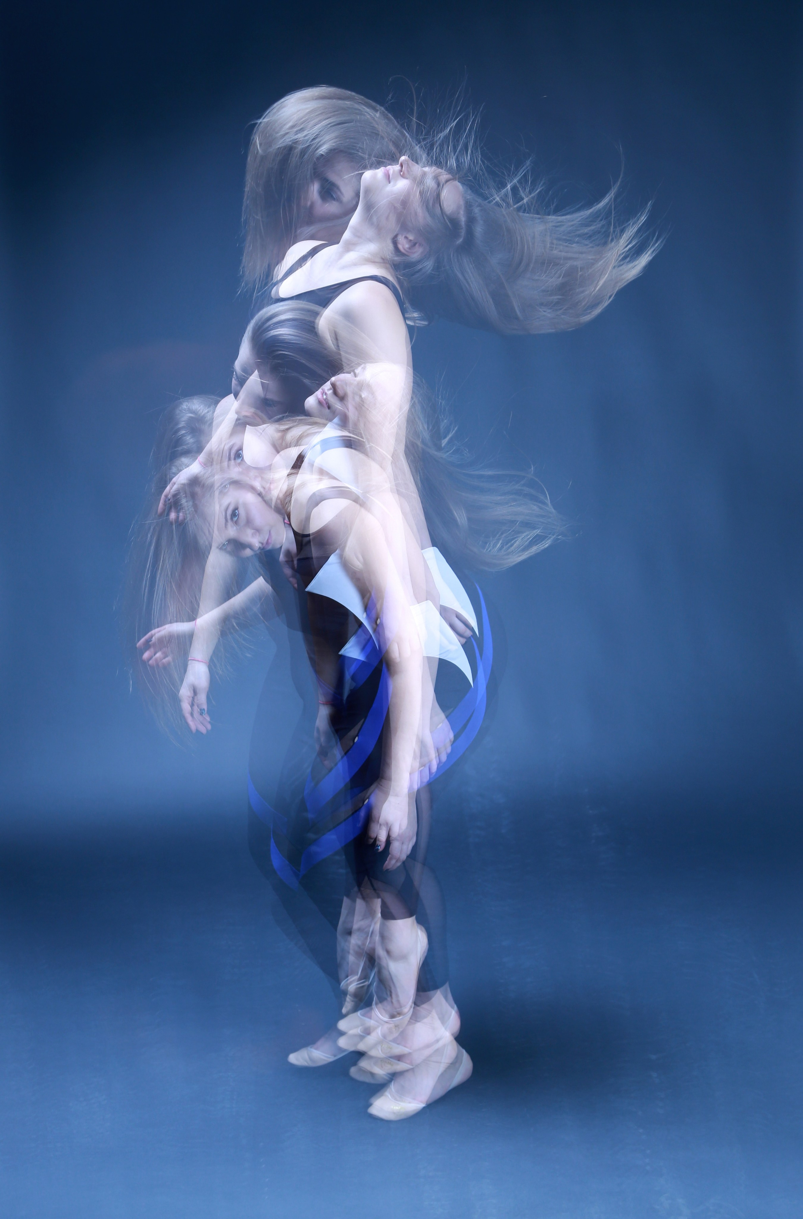 Елена с гимнастической лентой. Профессиональный фотограф Алена Александрова