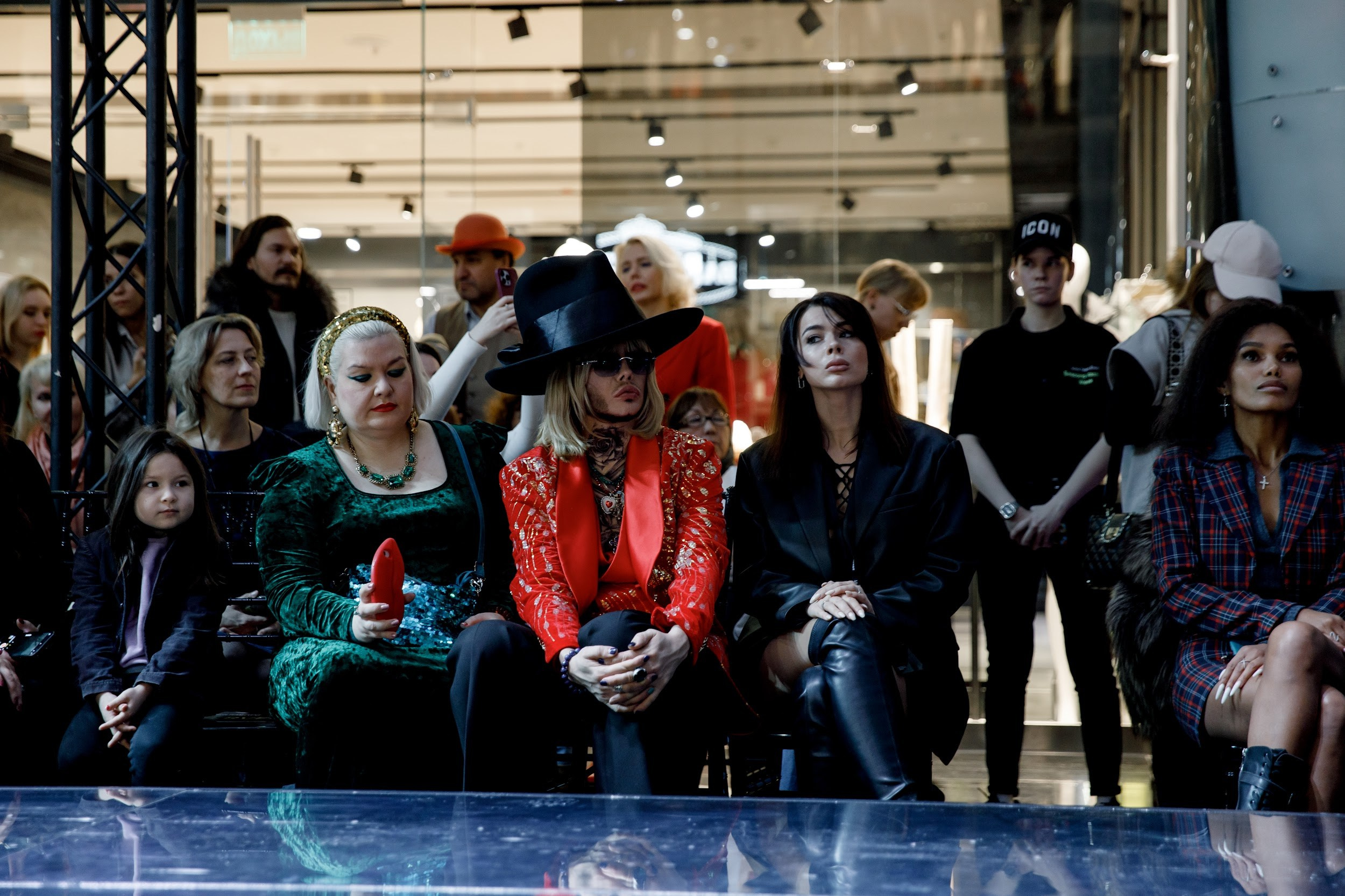 Season Fashion Week 2022. Kirillova Studio — мастерская декора и событий Юли Кирилловой