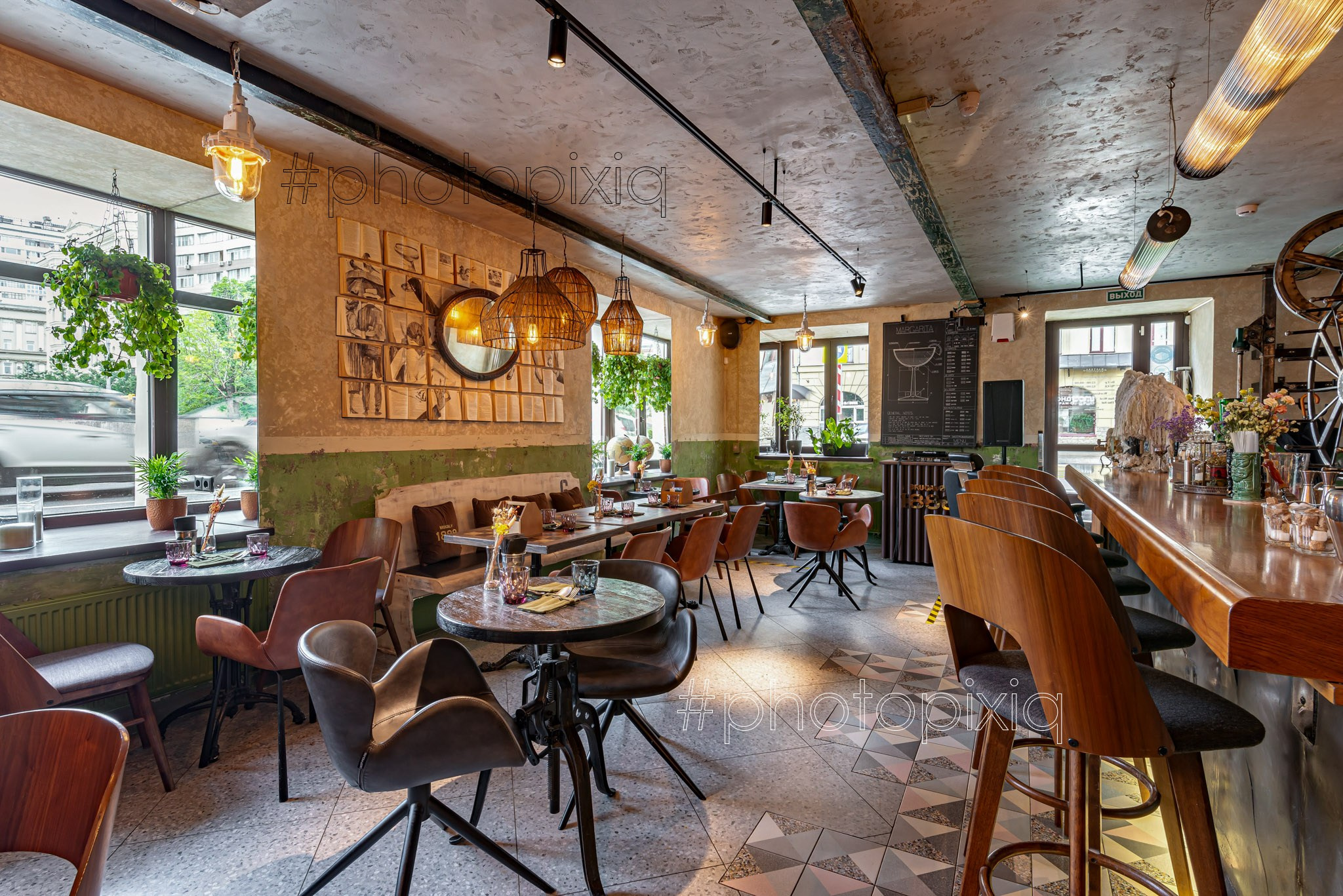 Интерьерная съёмка бара Masters & Margaritas на Маяковской. Интерьерная съёмка и виртуальные туры — Интерьерный фотограф Кузнецов Сергей (photopixiq)
