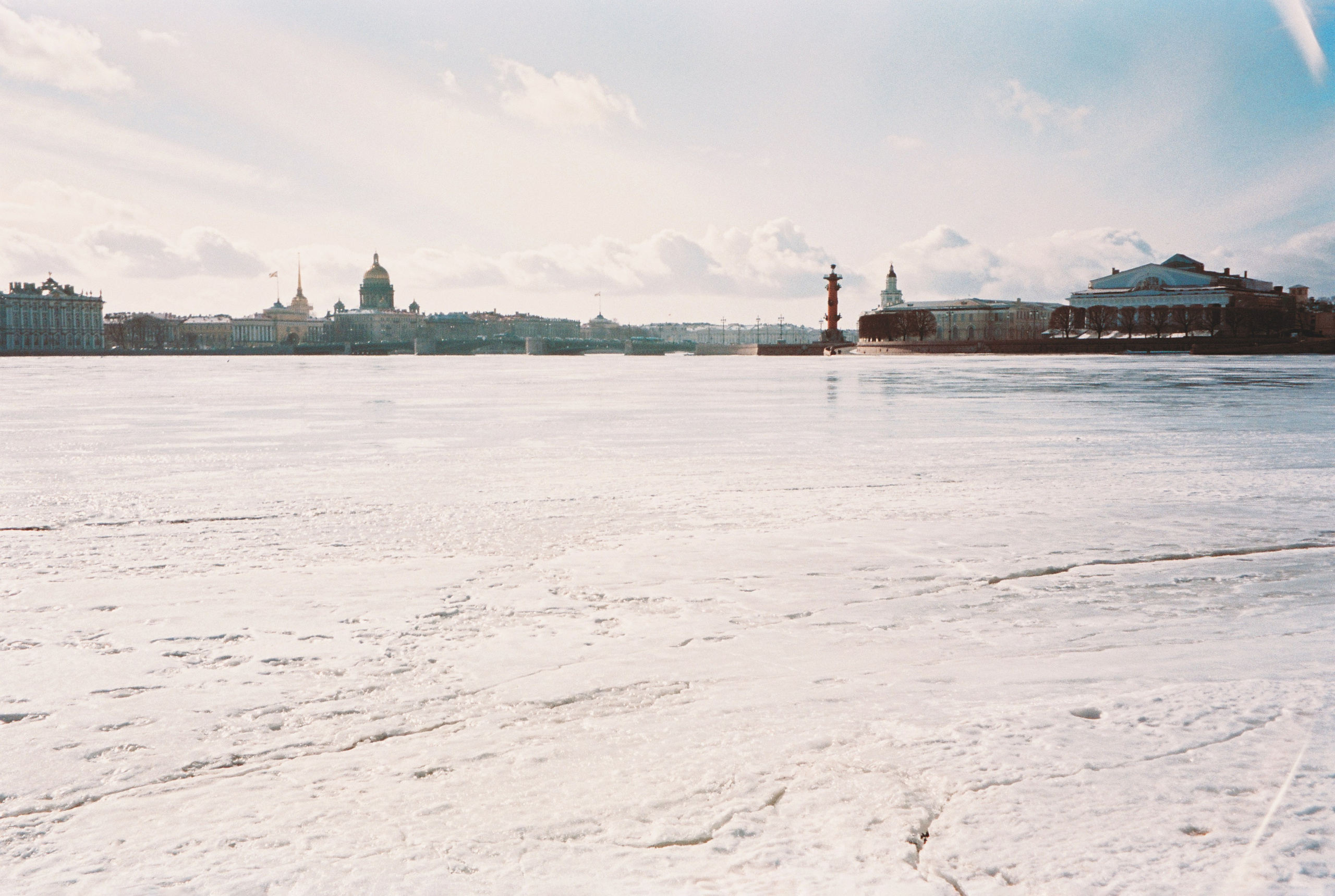 Фотографии цветные. Свадебный и семейный пленочный фотограф в Петербурге Истомина Ирина