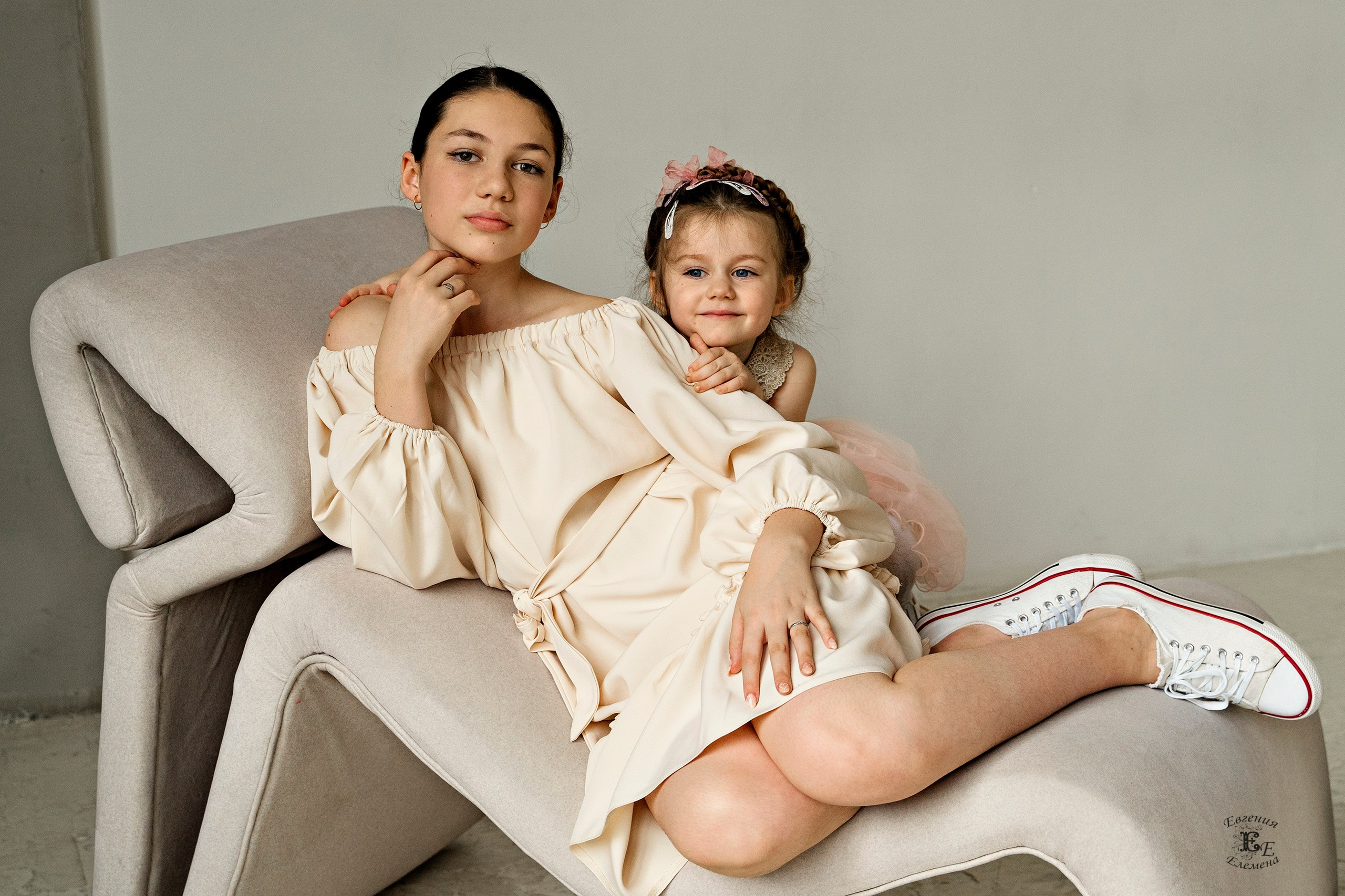 Фотосъемка Таисии и подружек. Семейный и портретный фотограф в Санкт-Петербурге Евгения Елемена