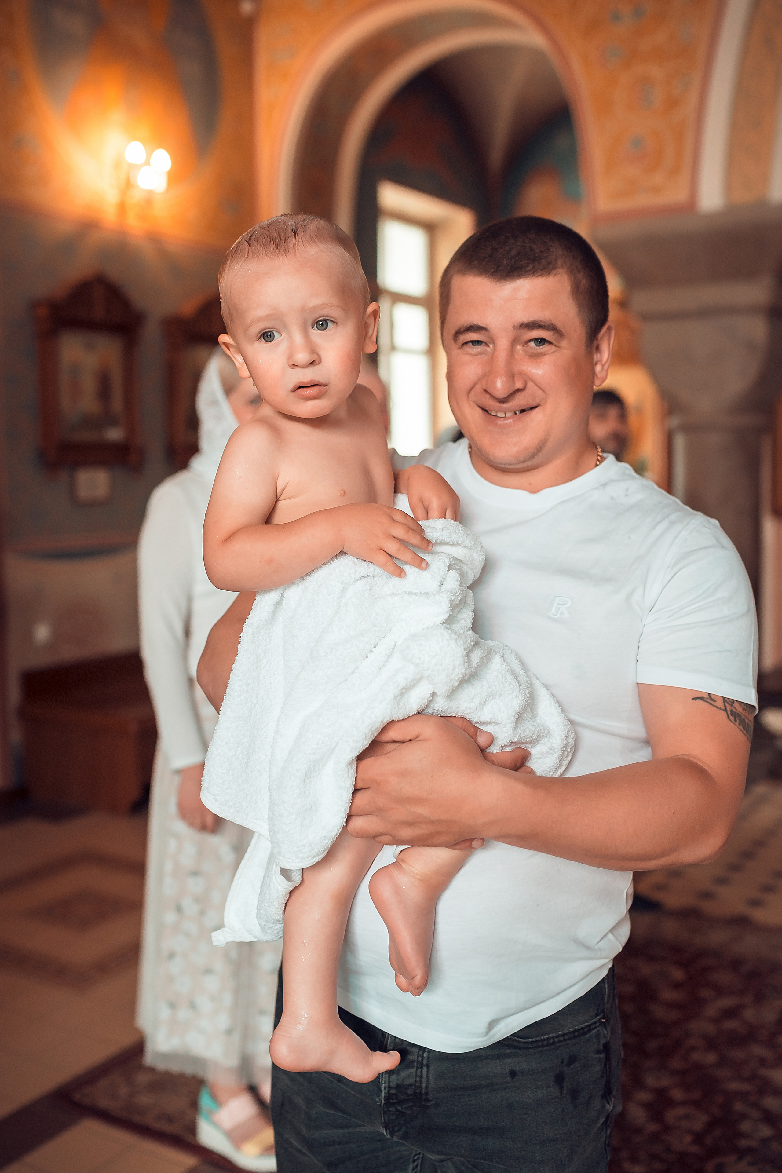 Крещение ребенка в Красноярске, Храм Иоанна Предтечи. Фотограф на Крещение и Венчание в Красноярске Рамазанова Юлия