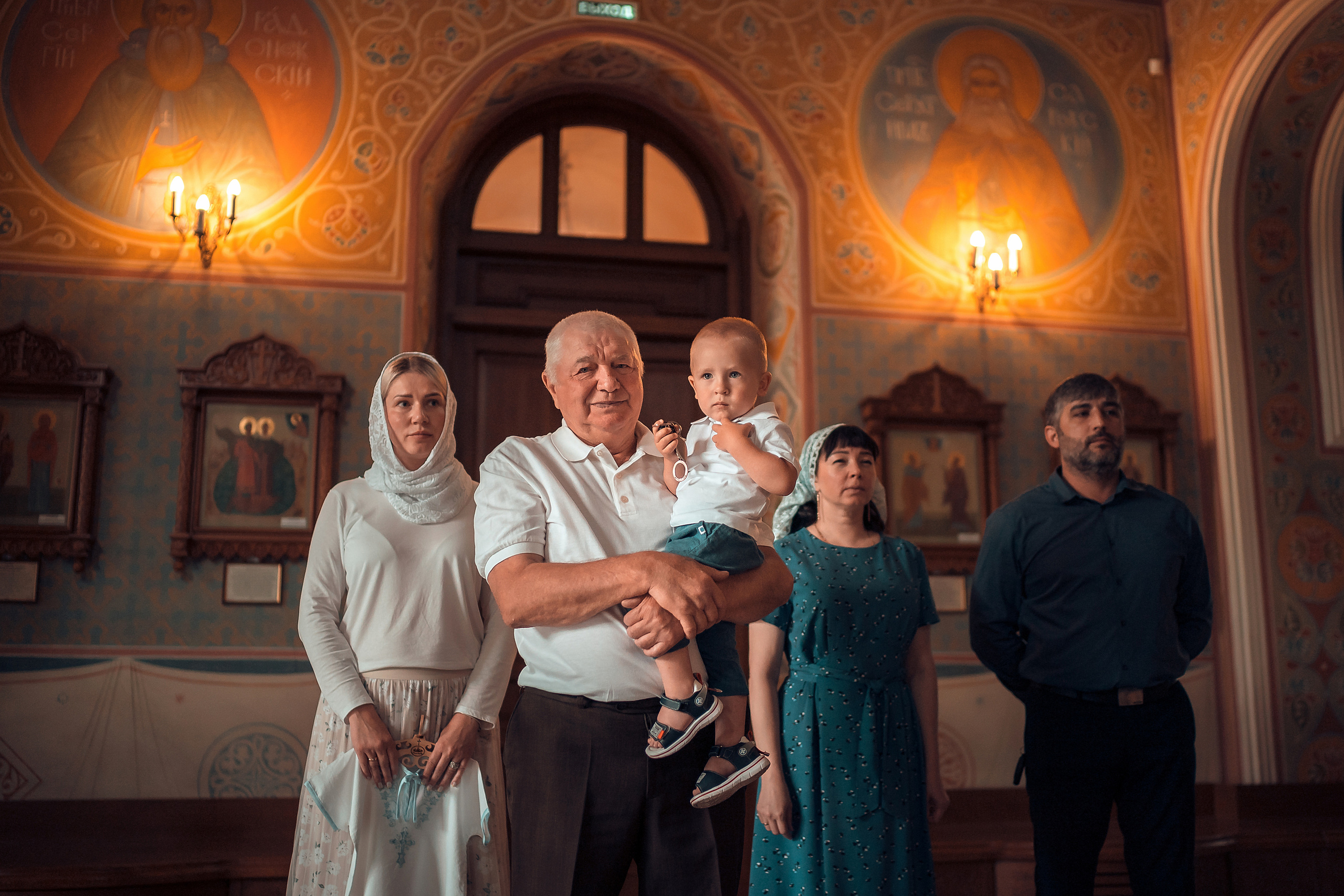 Крещение ребенка в Красноярске, Храм Иоанна Предтечи. Фотограф на Крещение и Венчание в Красноярске Рамазанова Юлия