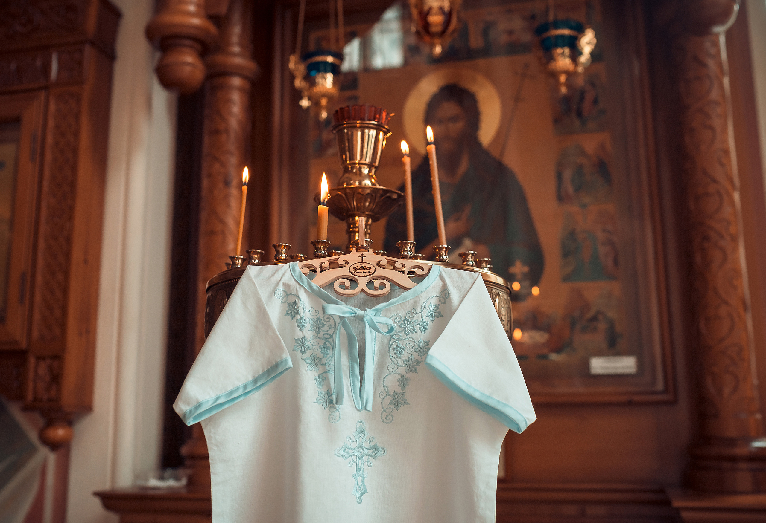 Крещение ребенка в Красноярске, Храм Иоанна Предтечи. Фотограф на Крещение и Венчание в Красноярске Рамазанова Юлия